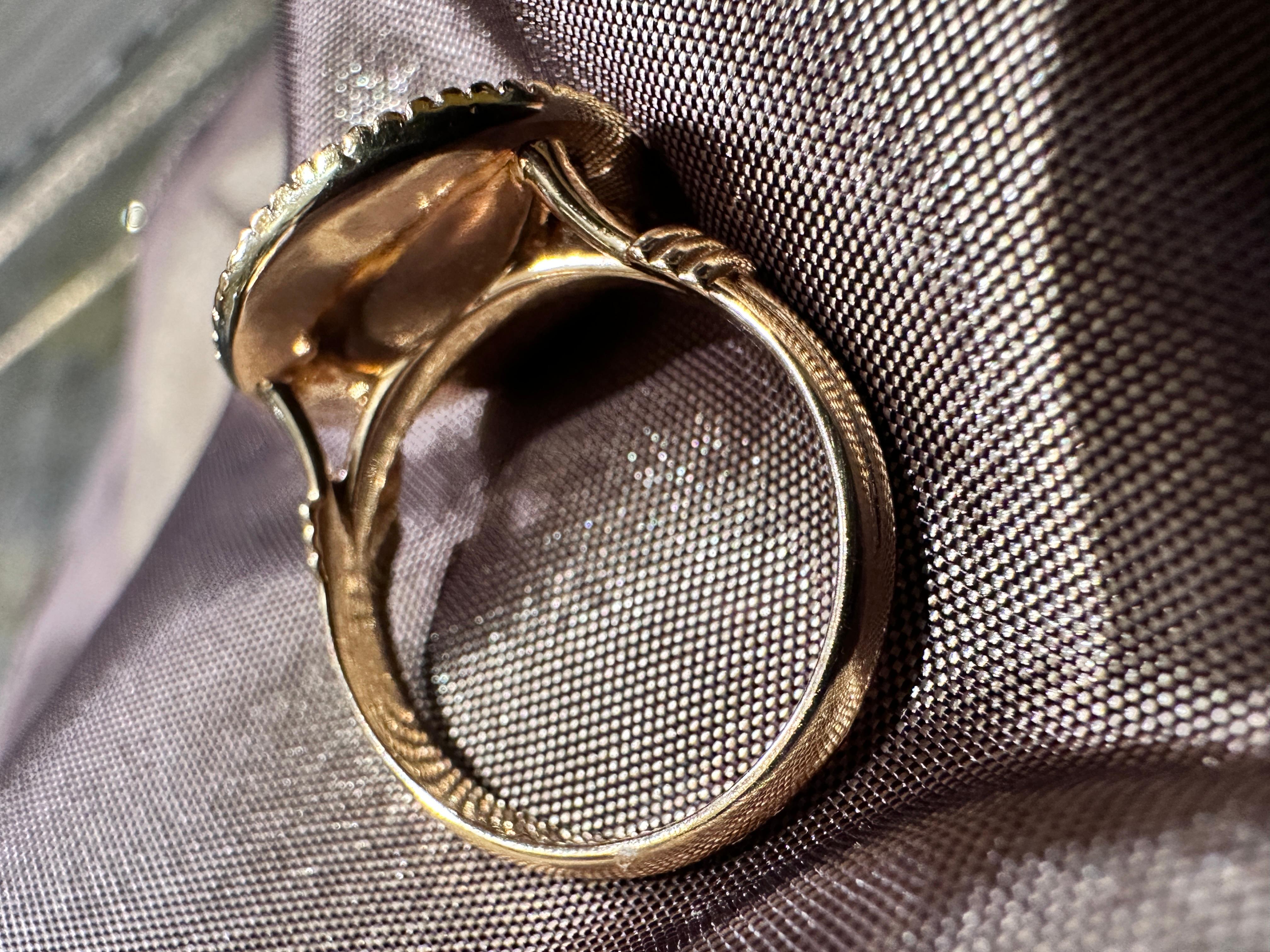 18 Karat Gold römischer Intaglio-Ring mit Stier-Schild für Damen oder Herren im Angebot