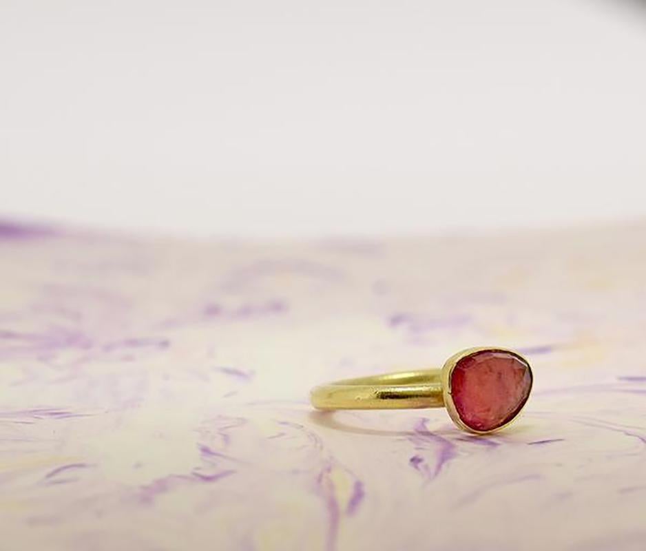 Contemporary Pink Tourmaline Gold Ring For Sale
