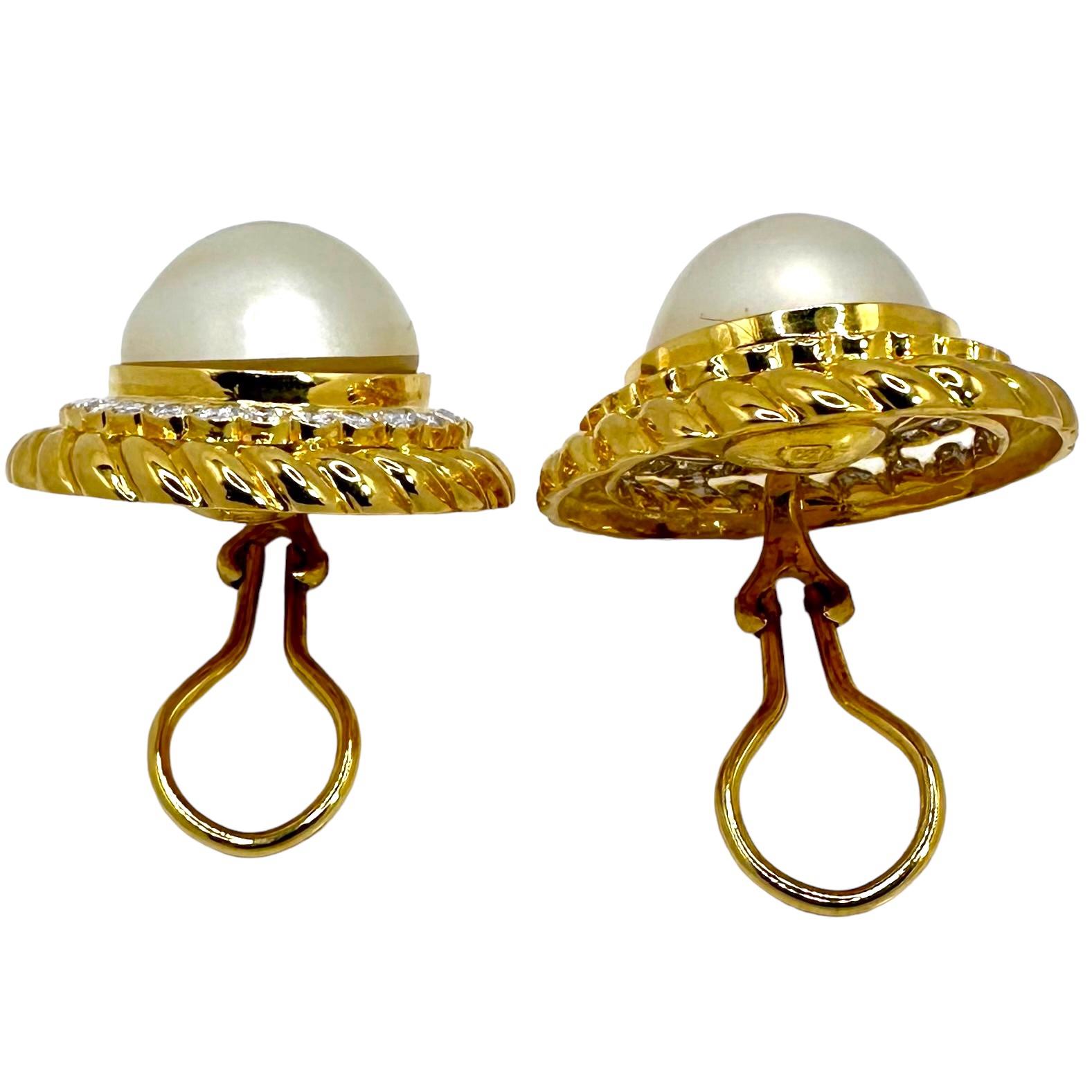 Brilliant Cut 18K Gold Rope Edge Earrings with Diamonds & 16mm Mabe Pearls 1 Inch Diameter For Sale