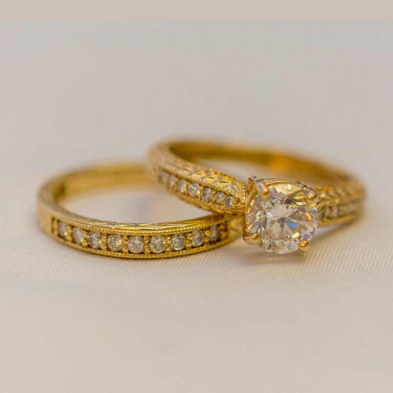 Customizable 18K Gold Round Brilliant Cut Diamond Engagement Ring