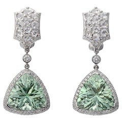 Boucles d'oreilles en or 18 carats avec diamants, tsavorites et tourmalines couleur menthe royale