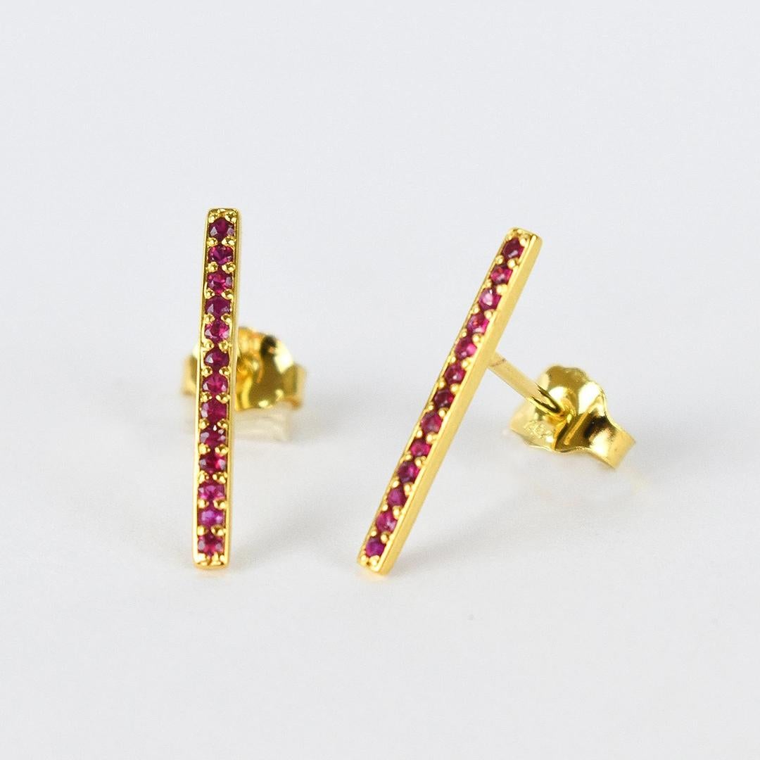 18K Gold Ruby 26 Pcs Sapphire Stud Earrings Bar Earrings For Sale 3