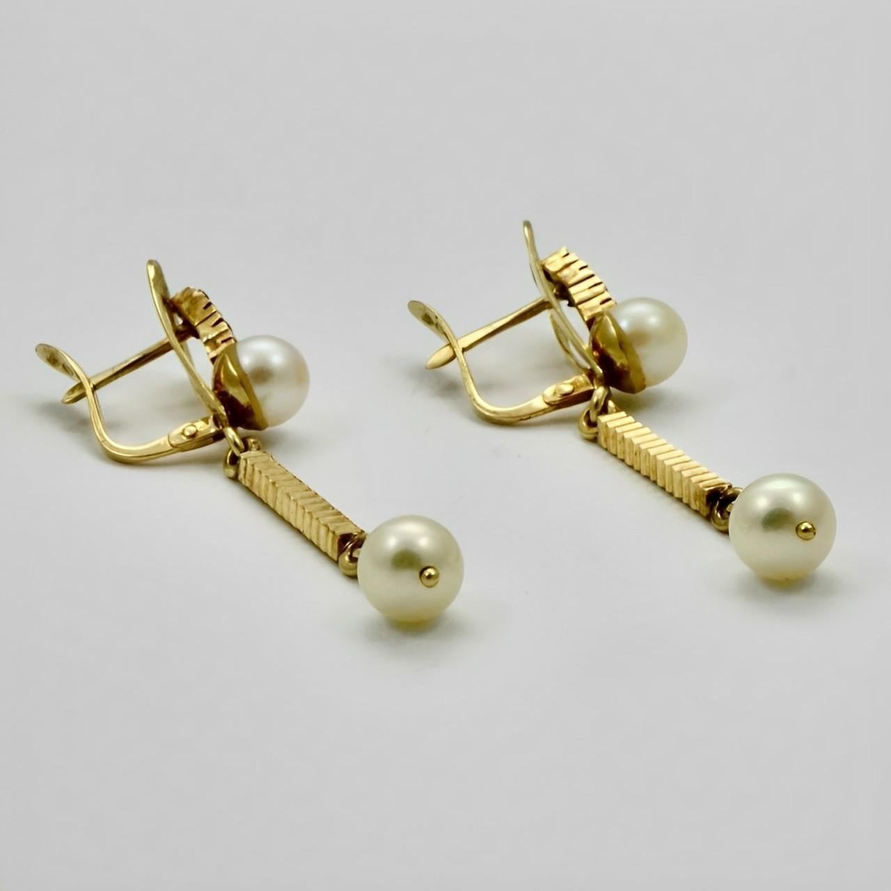 18K Gold Ruby and Cultured Pearl Drop Earrings circa 1970s For Sale 1