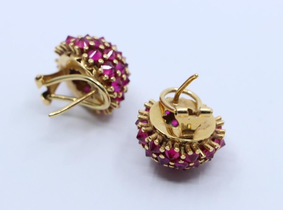 18K Gold Ruby Ball Earring For Sale 4