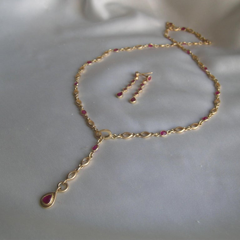 Modern 18 Karat Gold and Ruby Chain Necklace For Sale