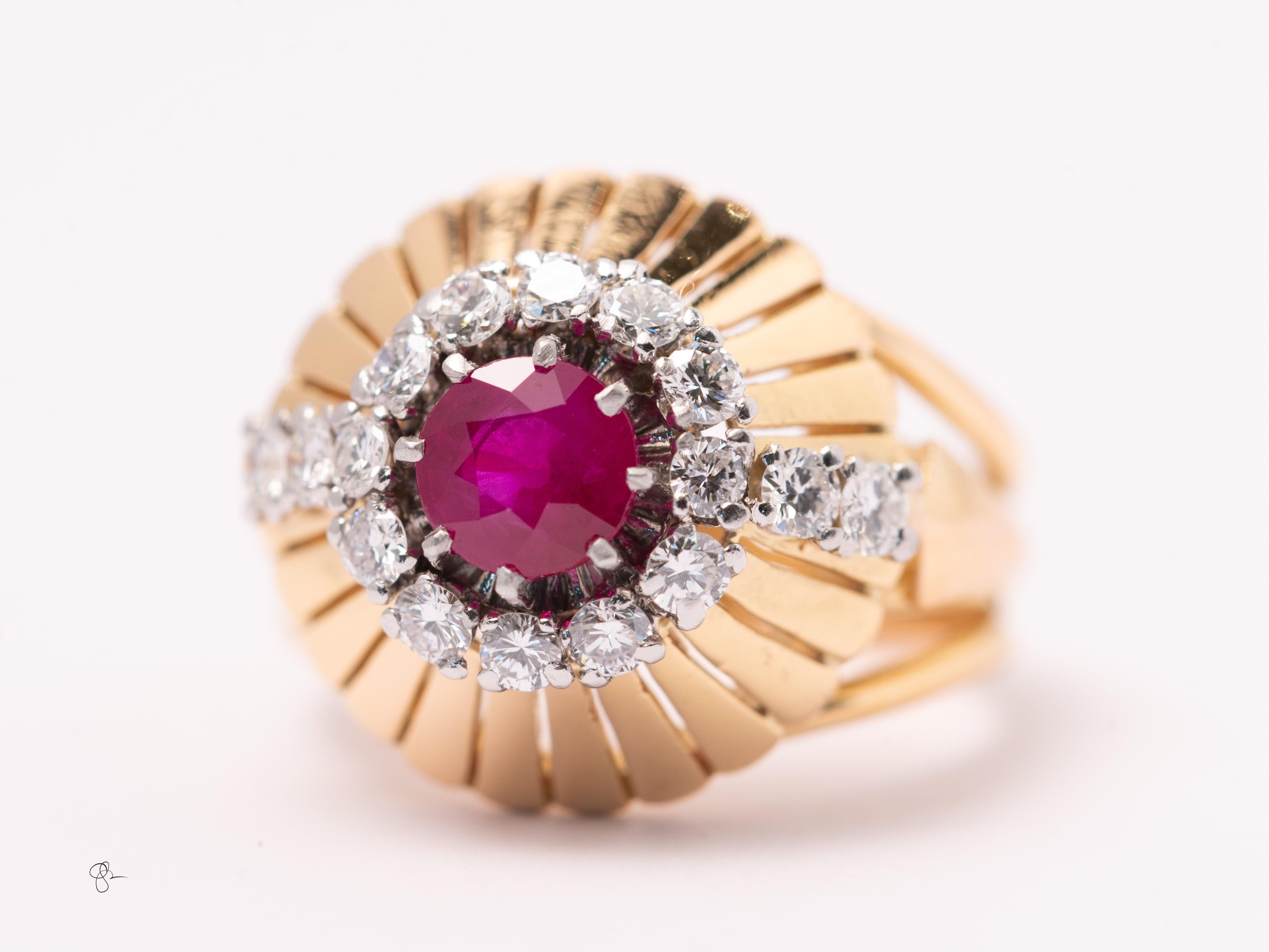 18k Gold Rubin Diamant Ring 1ct Vintage Halo Cocktail 11.2g Größe 7 3/4 im Angebot 2