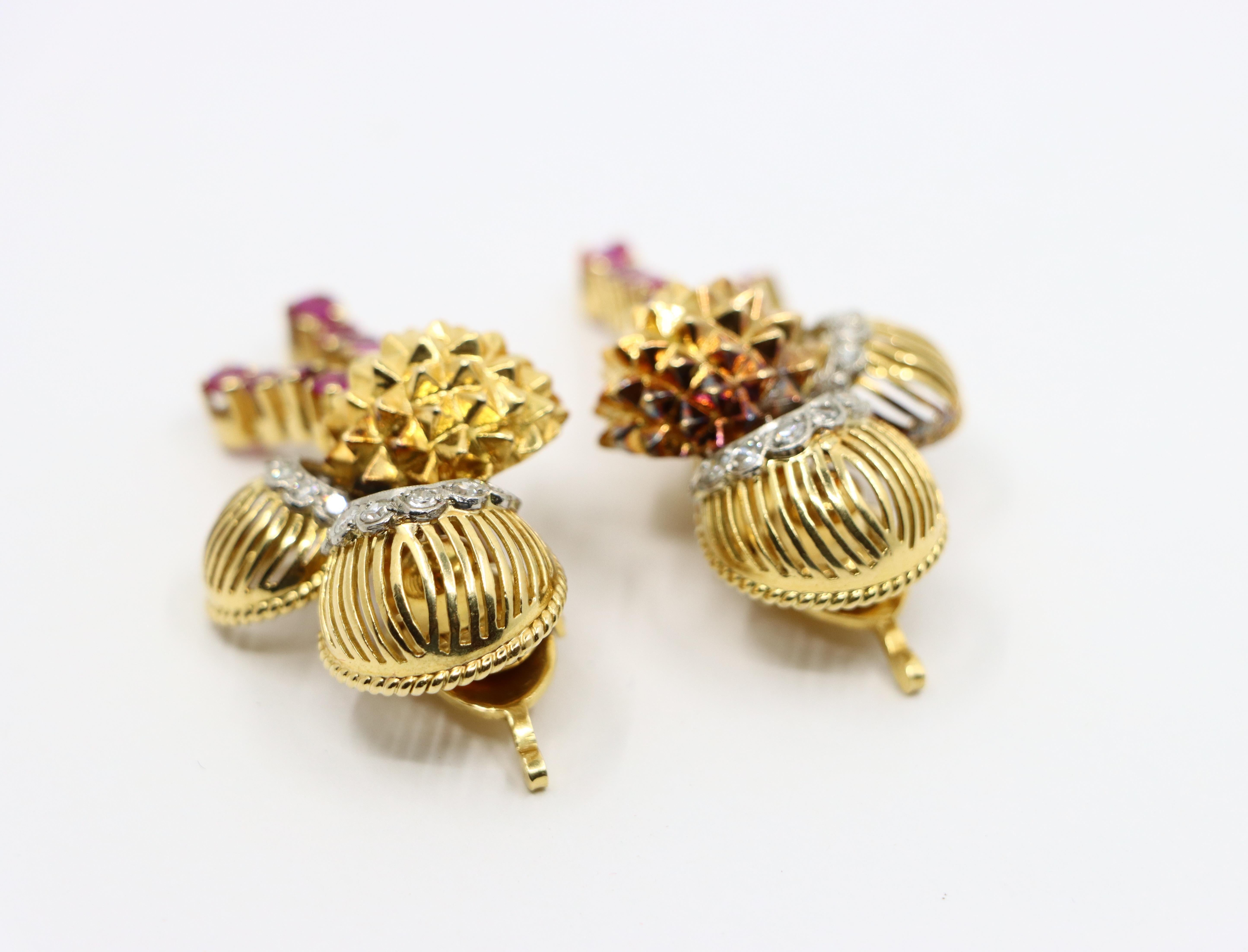Pendientes Diamantes Rubí Oro 18K en Bueno estado para la venta en Flushing, NY