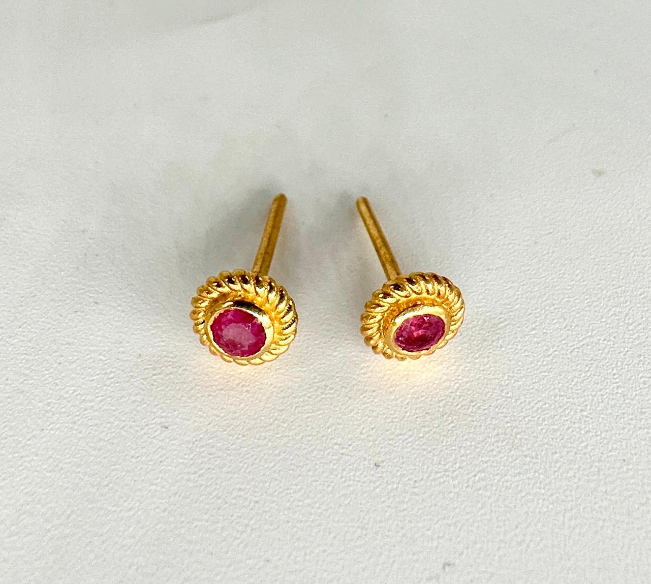 -------------------------------------------------
*DETAILS- ( R299)
-------------------------------------------------
- Metal: Silver
-Metal purity- 925 sterling silver
-Metal color- 18K Gold