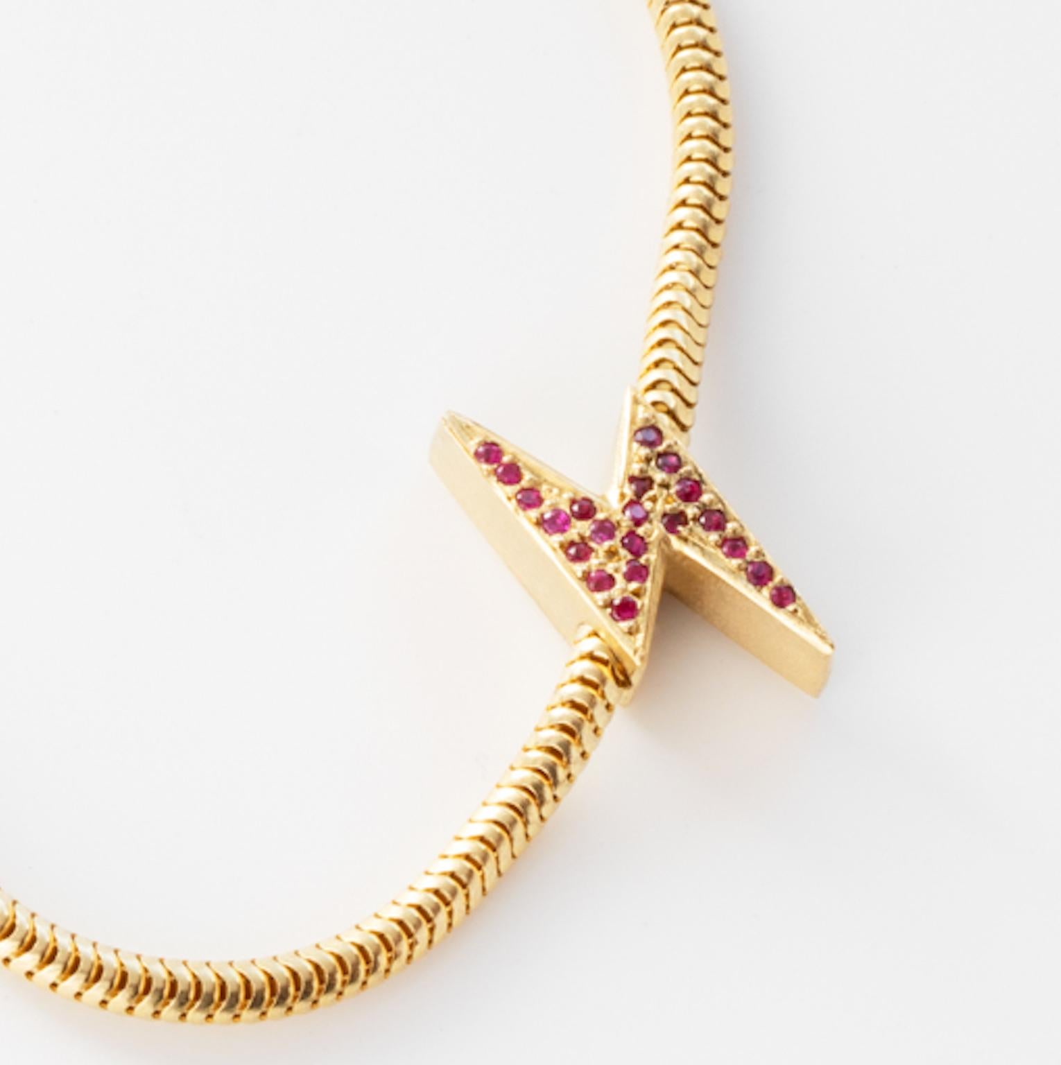 18 Karat Gold Ruby Lightening Bolt Snake Chain Bracelet In New Condition For Sale In Novato, CA