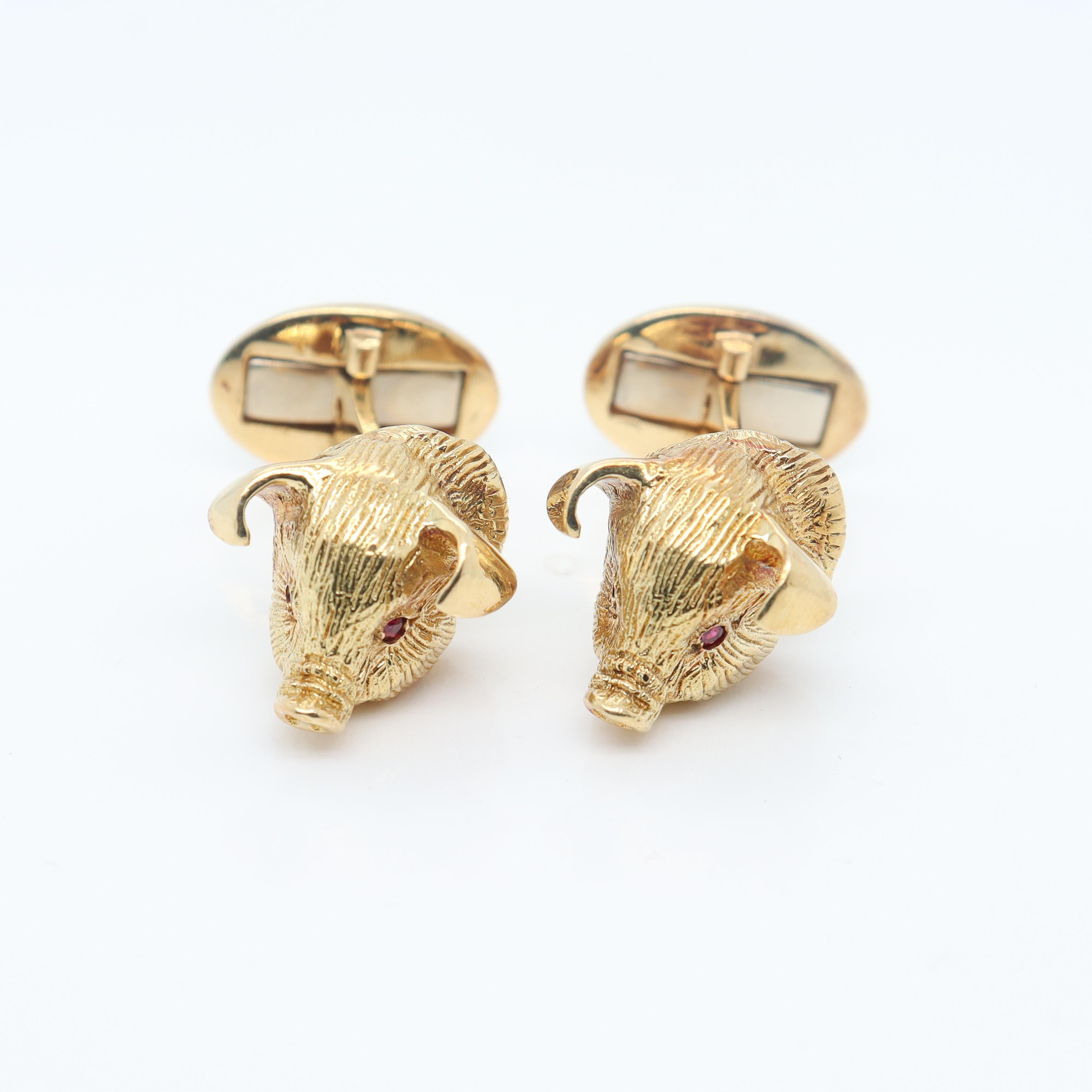 Modern 18k Gold & Ruby Signed Craiger Drake Figural Pig Cufflinks