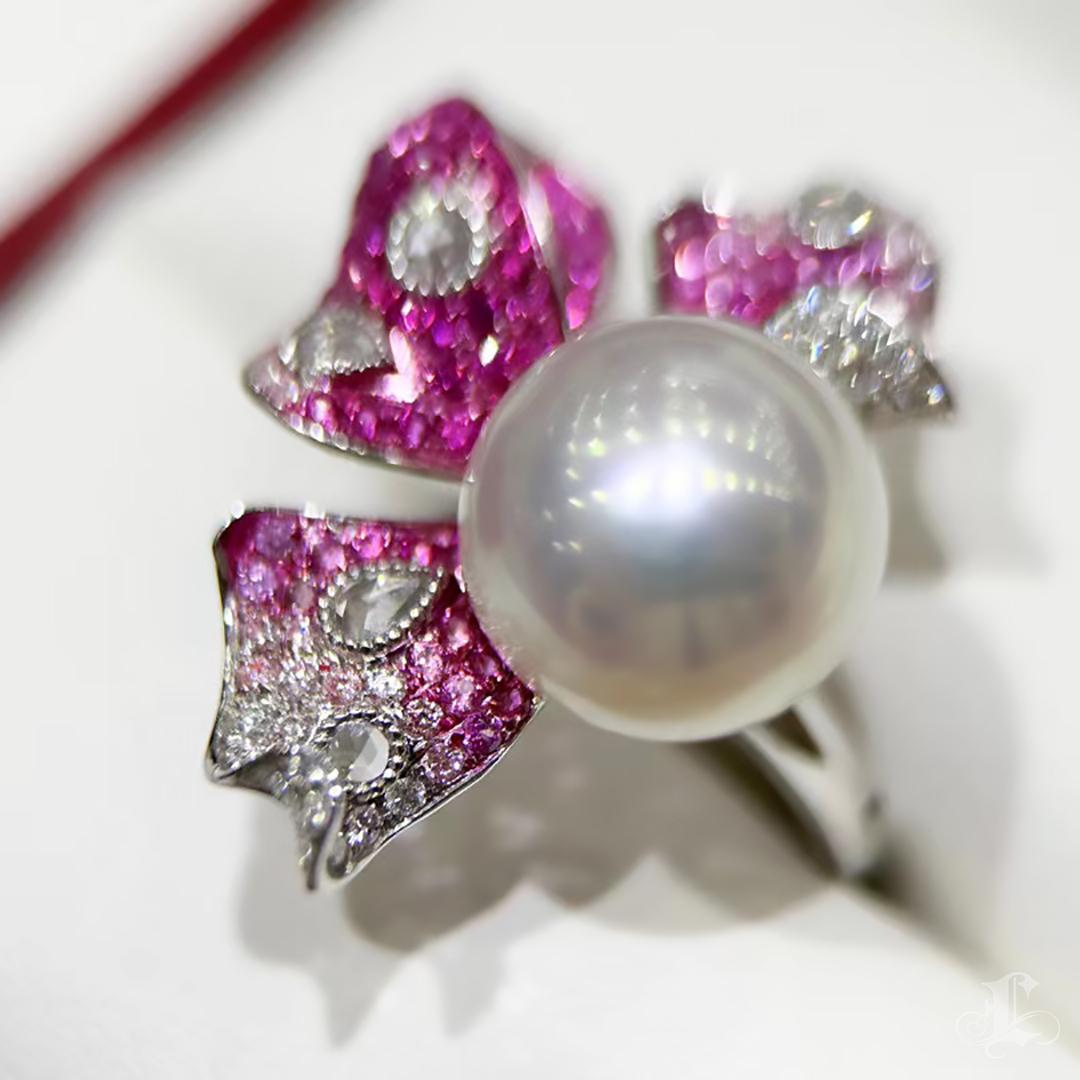 De las mujeres 【Vine Symphony】Convertible Aurora Wings South Sea Pearl Sapphire Statement Jwl. en venta