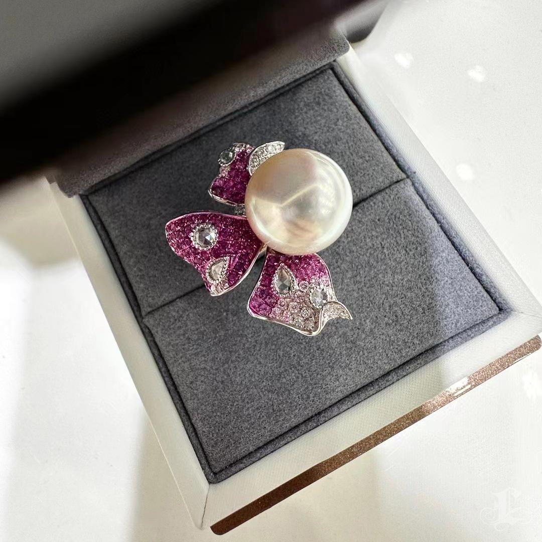 【Vine Symphony】Convertible Aurora Wings South Sea Pearl Sapphire Statement Jwl. en venta 1