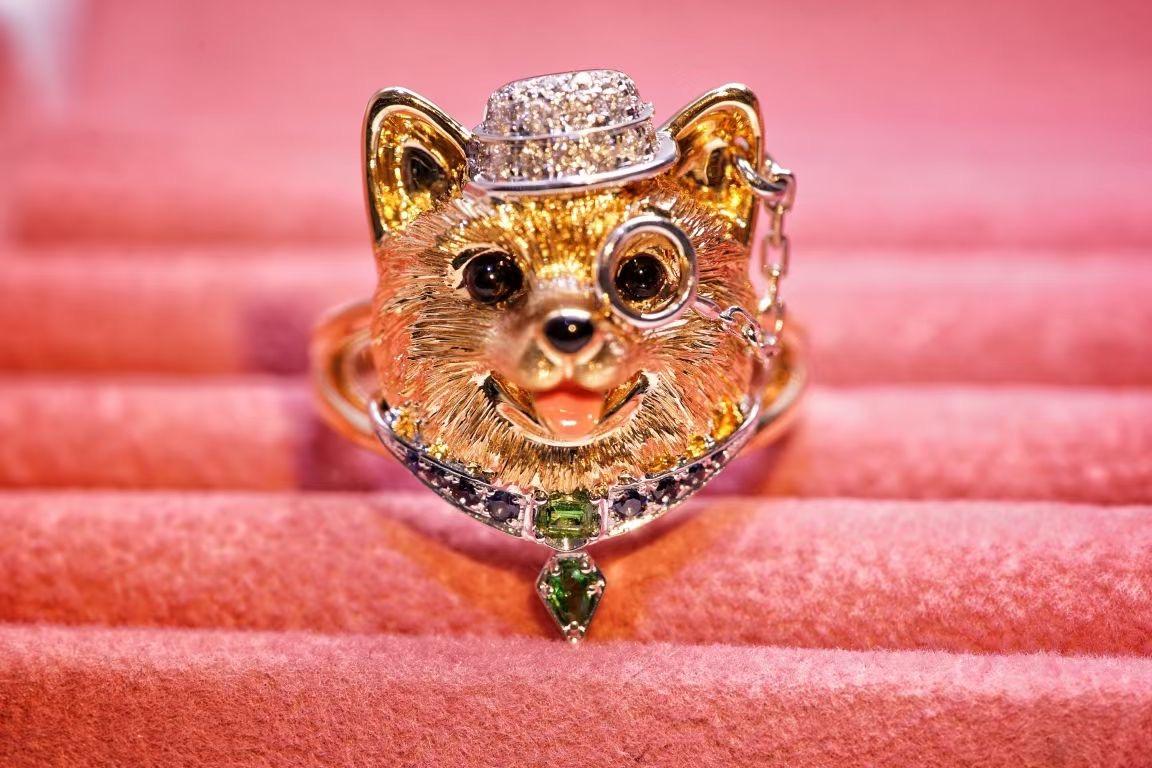 18K Gold Sapphire & Diamond & Tsavorite ‘Dog' Ring For Sale 2