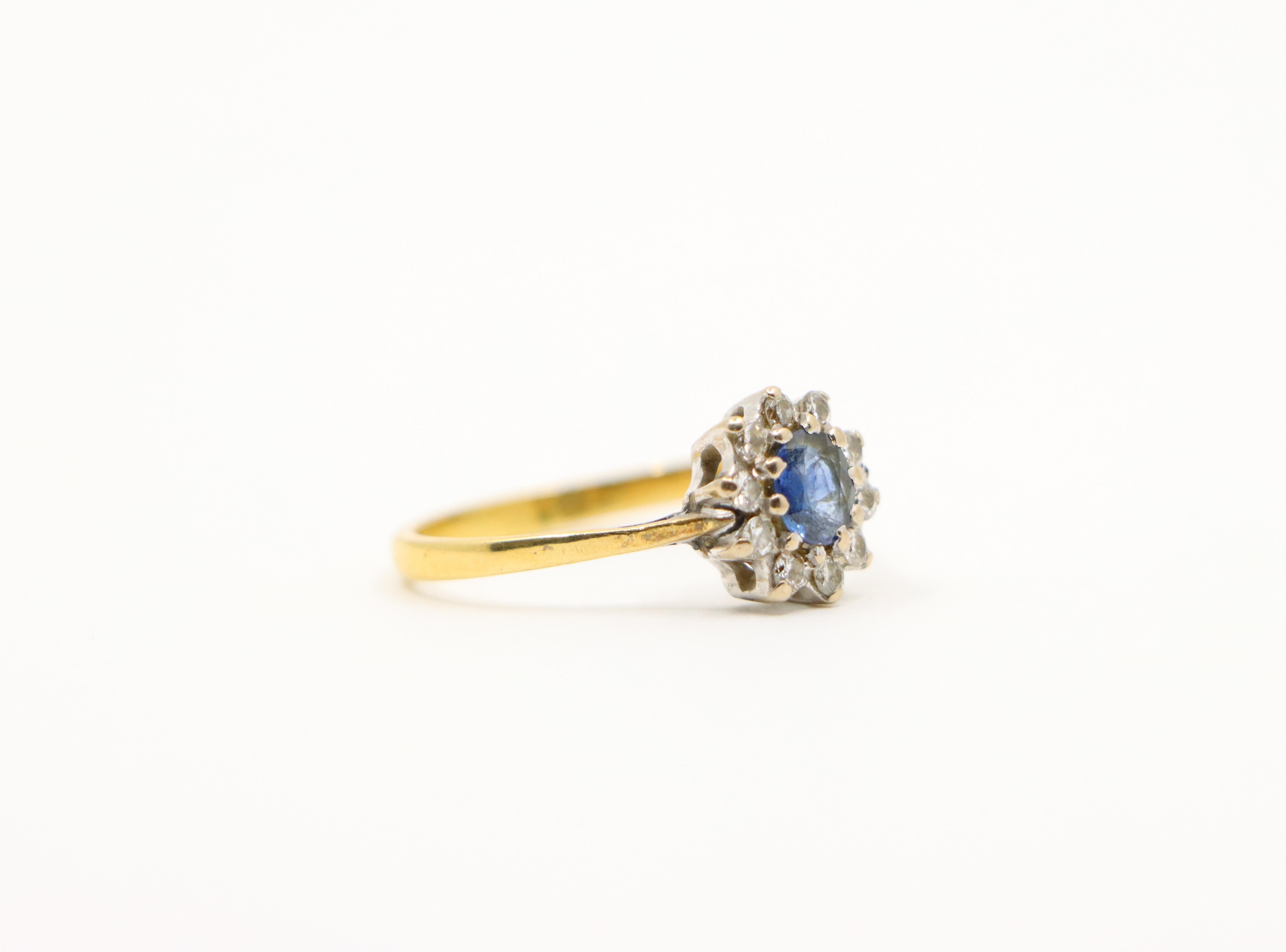 Bague en or 18K saphir et diamants Unisexe en vente