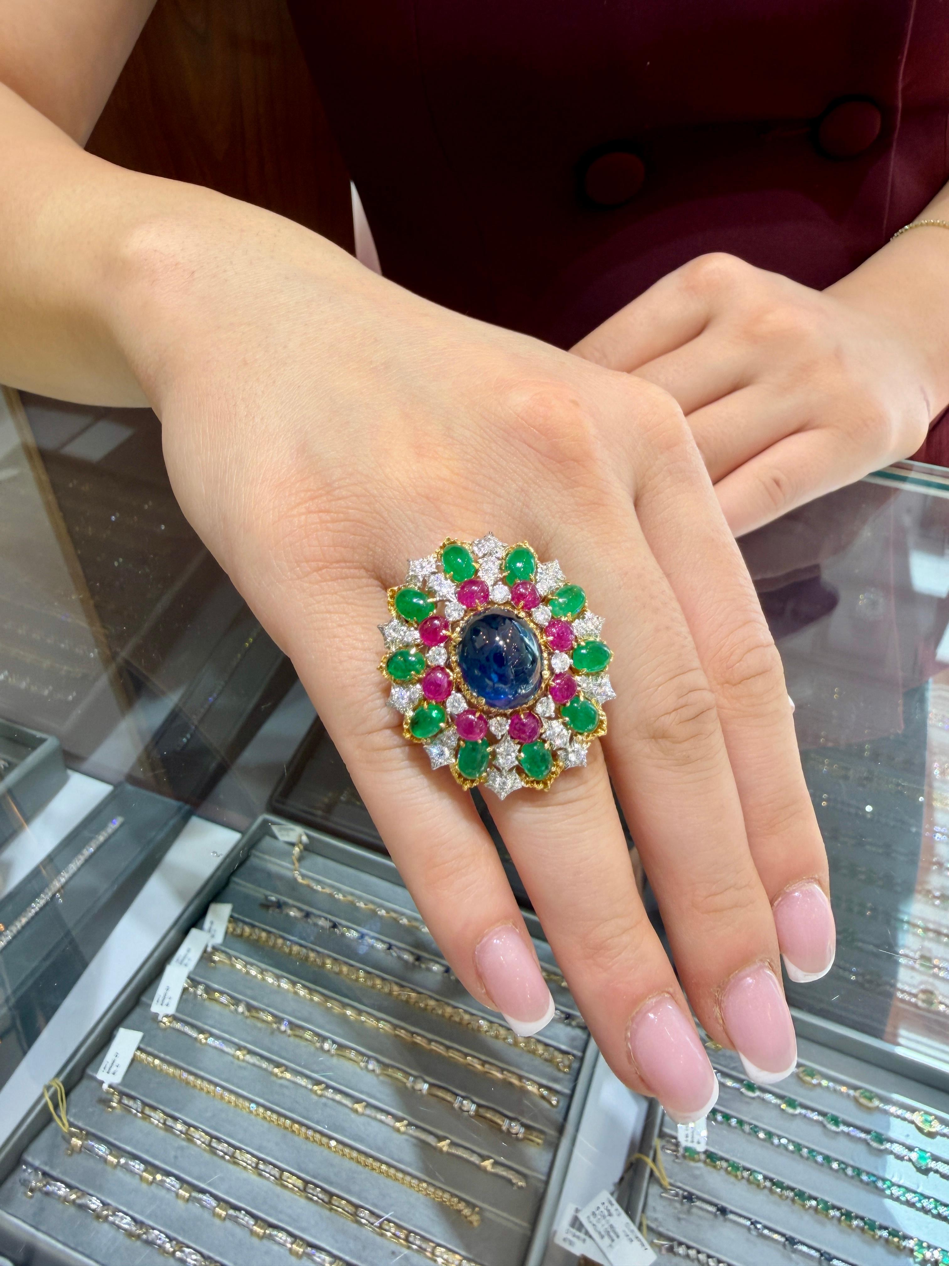 Or 18K Saphir Rubis Émeraude Cabochon Diamant Ensemble de boucles d'oreilles et de bagues Neuf - En vente à Great Neck, NY