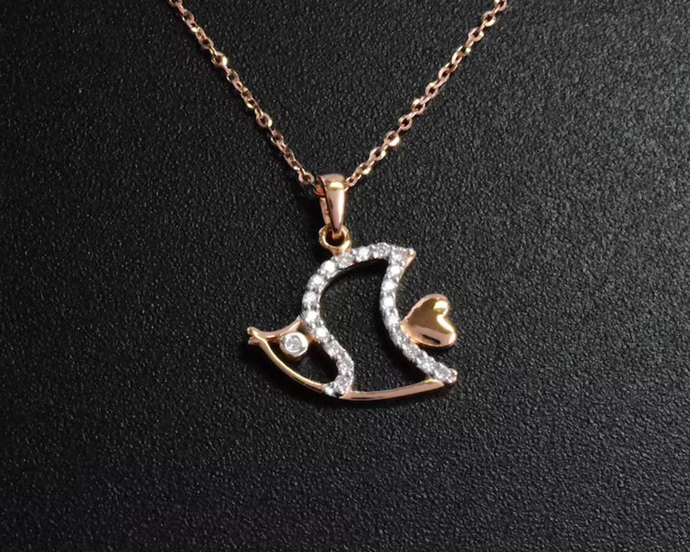 18k Gold Sea Life Necklace Diamond Fish Necklace Ocean Fish Necklace In New Condition For Sale In Bangkok, TH