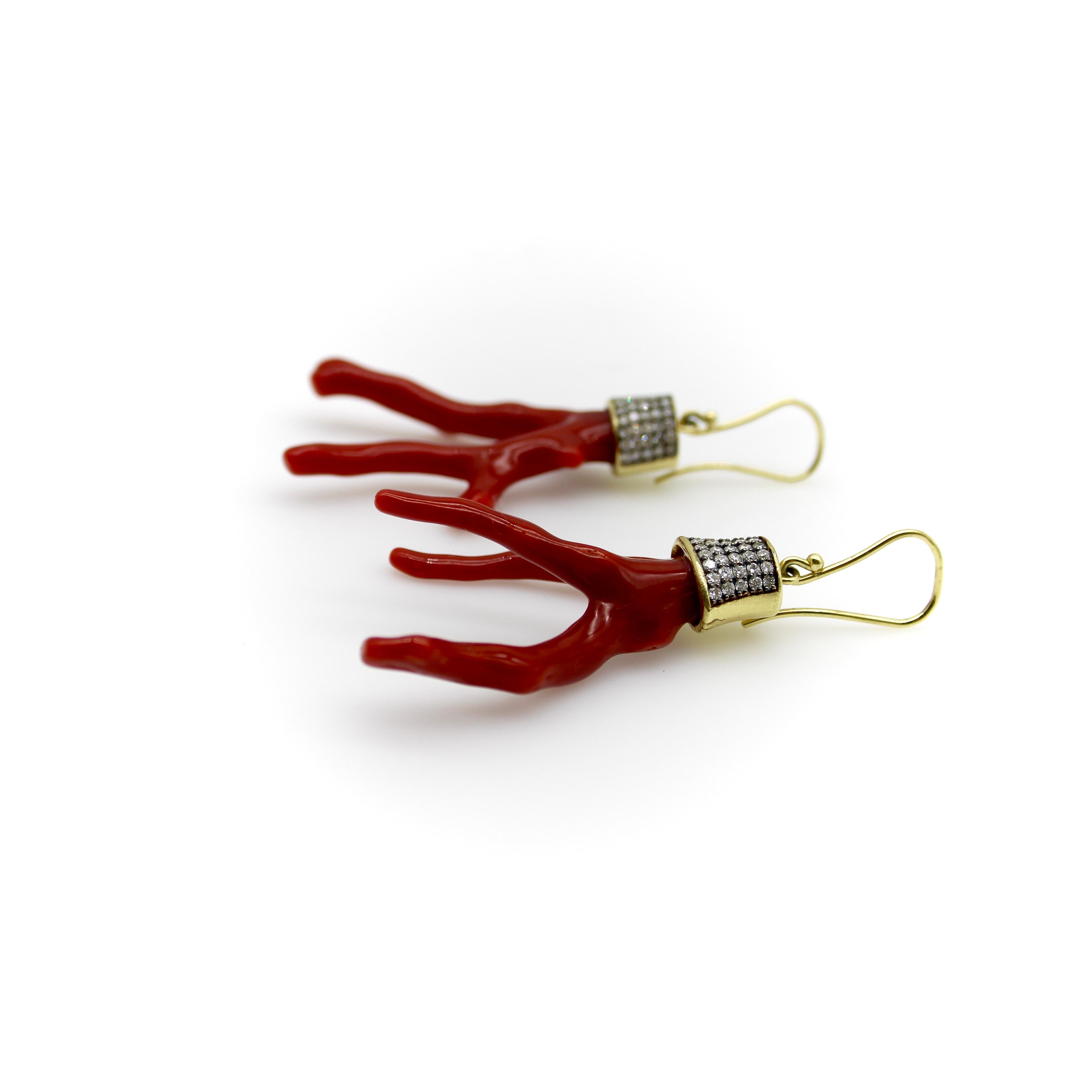 Round Cut 18K Gold Signature Branch Coral and Diamond Studded Earrings For Sale