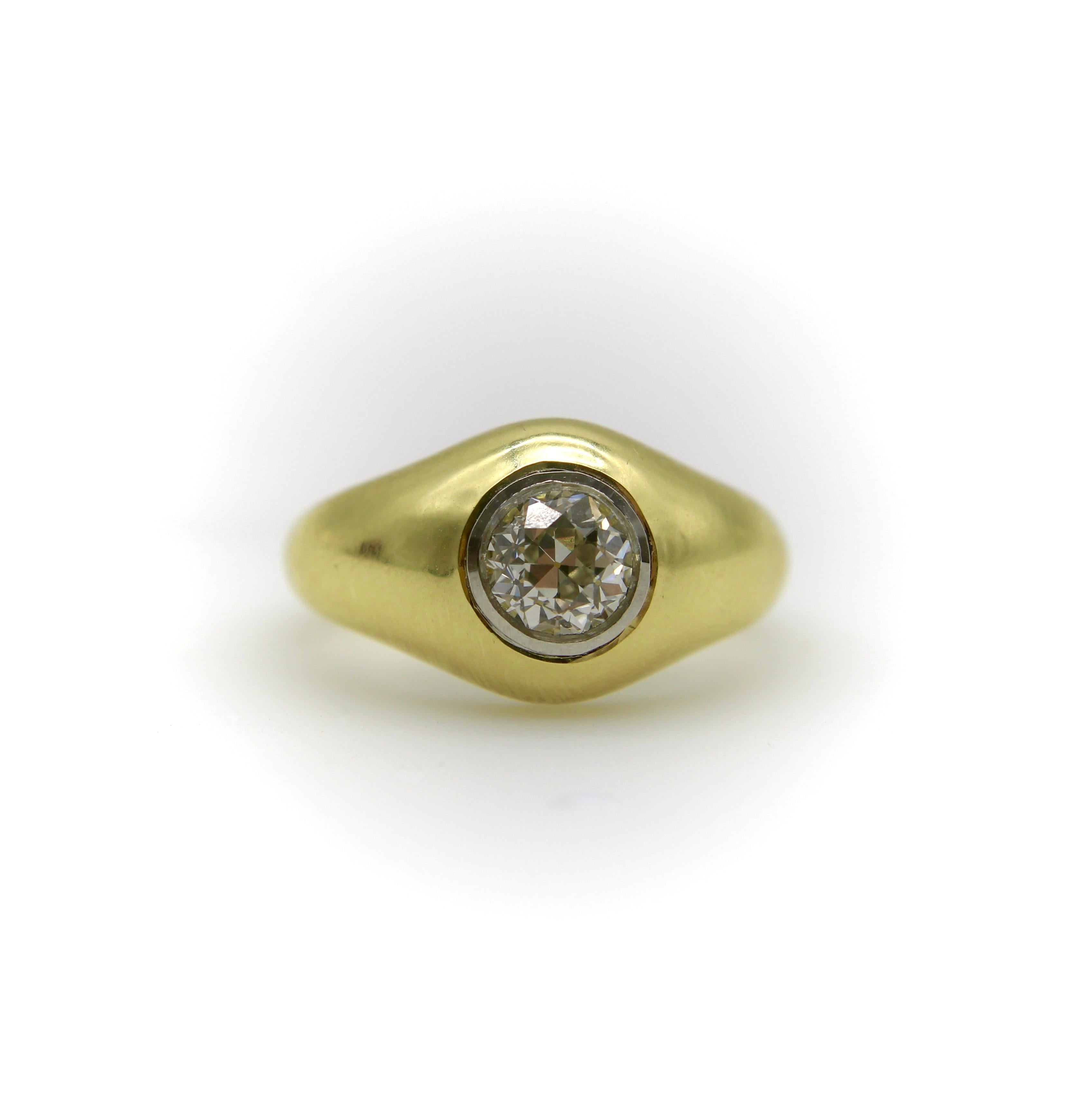 Part of Kirsten’s Corner Signature Collection, this 18k gold and Old European cut diamond ring is a contemporary variation of a Victorian ring. The overall shape was taken from the antique version, but the design was made more fluid with the
