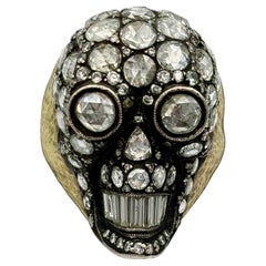 18k gold, silver and diamond skull ring