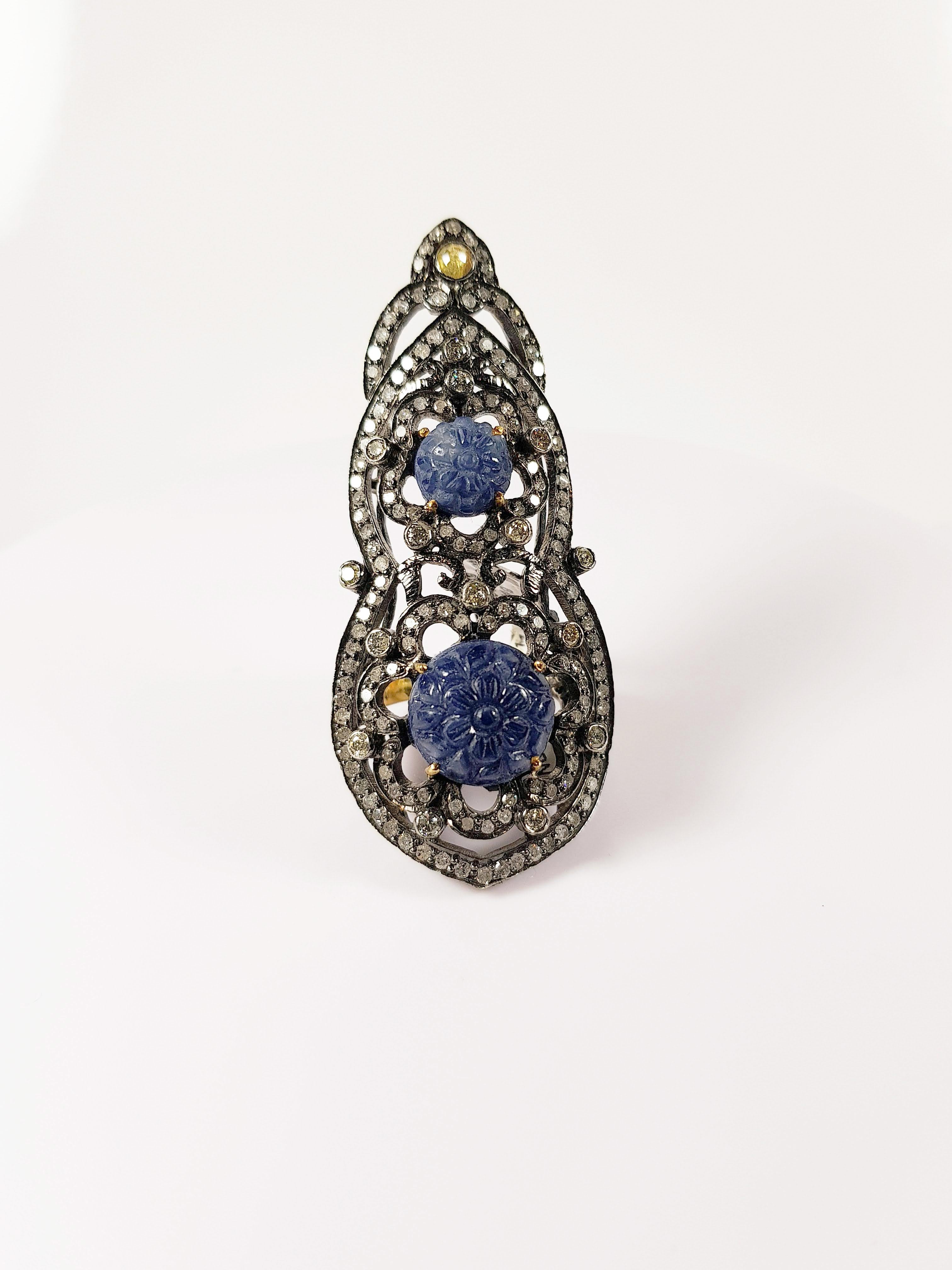 Brilliant Cut 18 Karat Gold and Silver Ring with Diamonds and carved  Sapphires For Sale