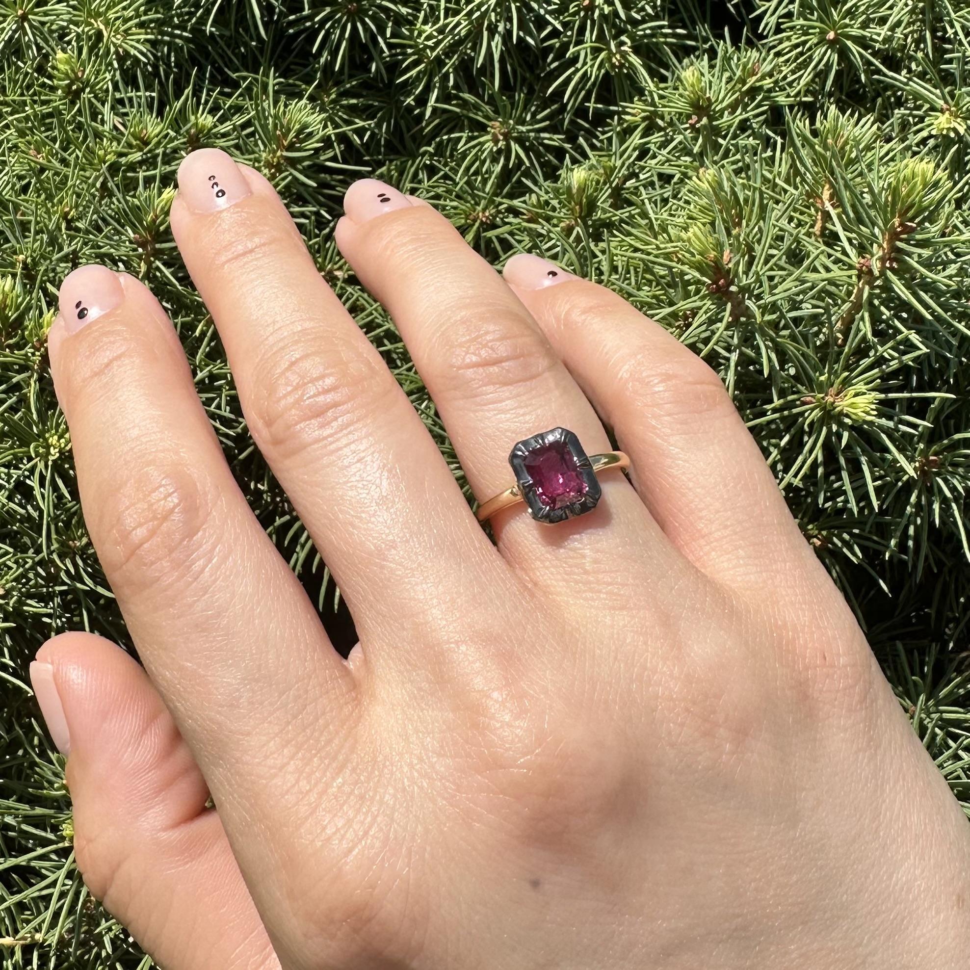 18k Gold & Silver Top GIA 1.53ct Emerald Cut Collet Set Ruby Solitaire Low Ring For Sale 3