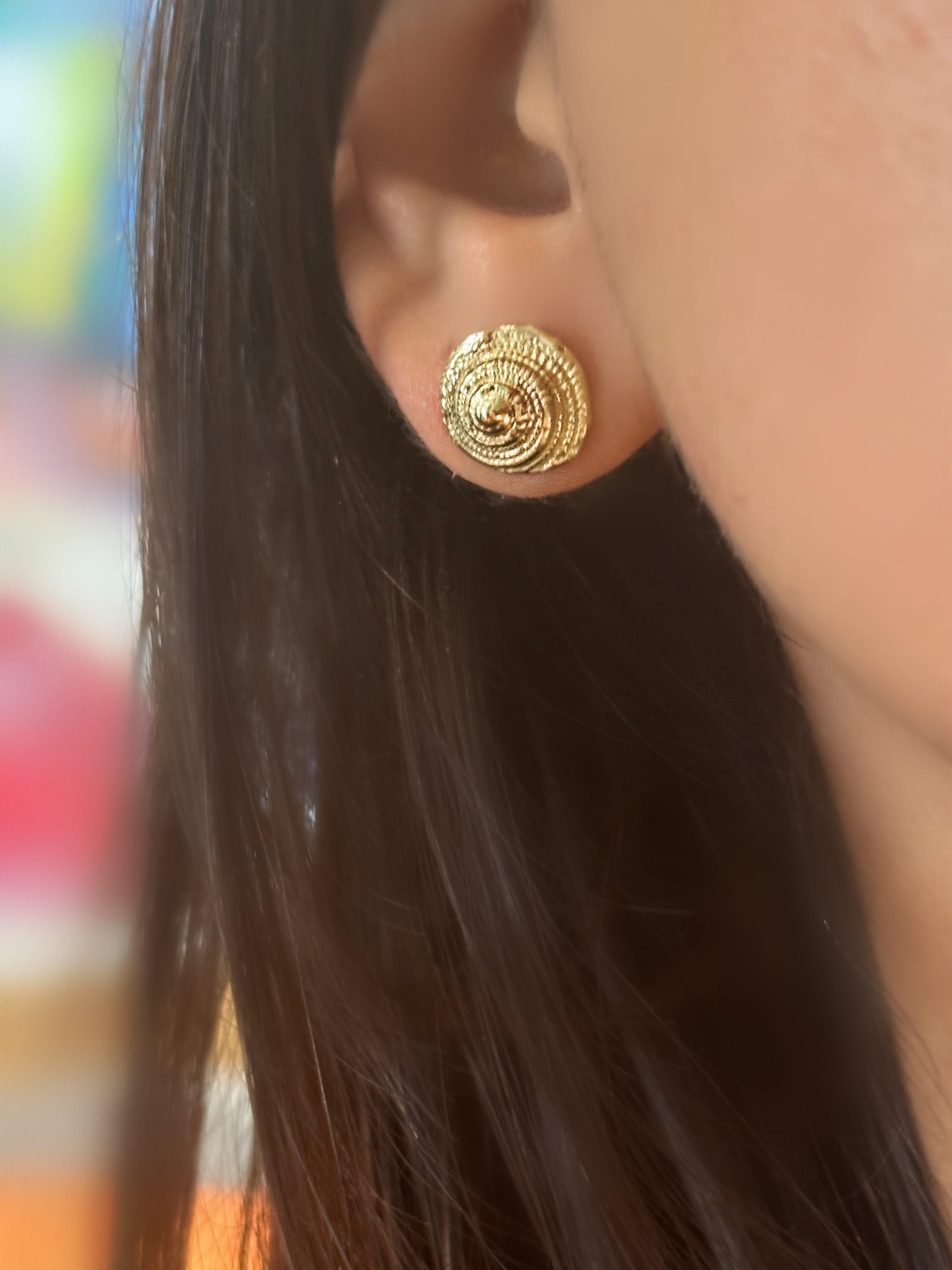 Snail and Sea Shell earring studs in gold one of a kind in stock For Sale 1