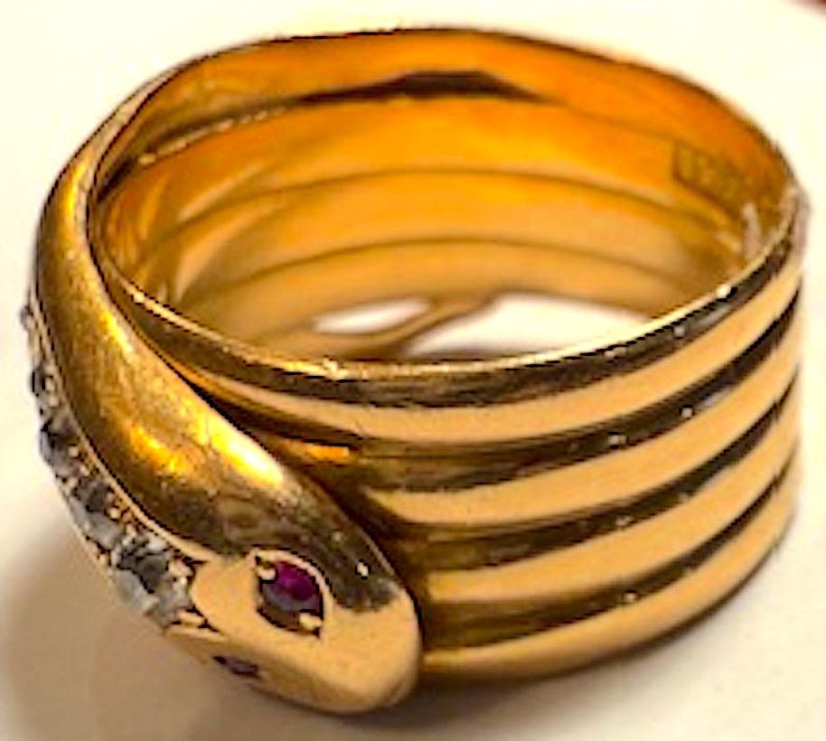 Anello a serpente in oro 18 carati con marchio Birmingham 1903 in vendita 3