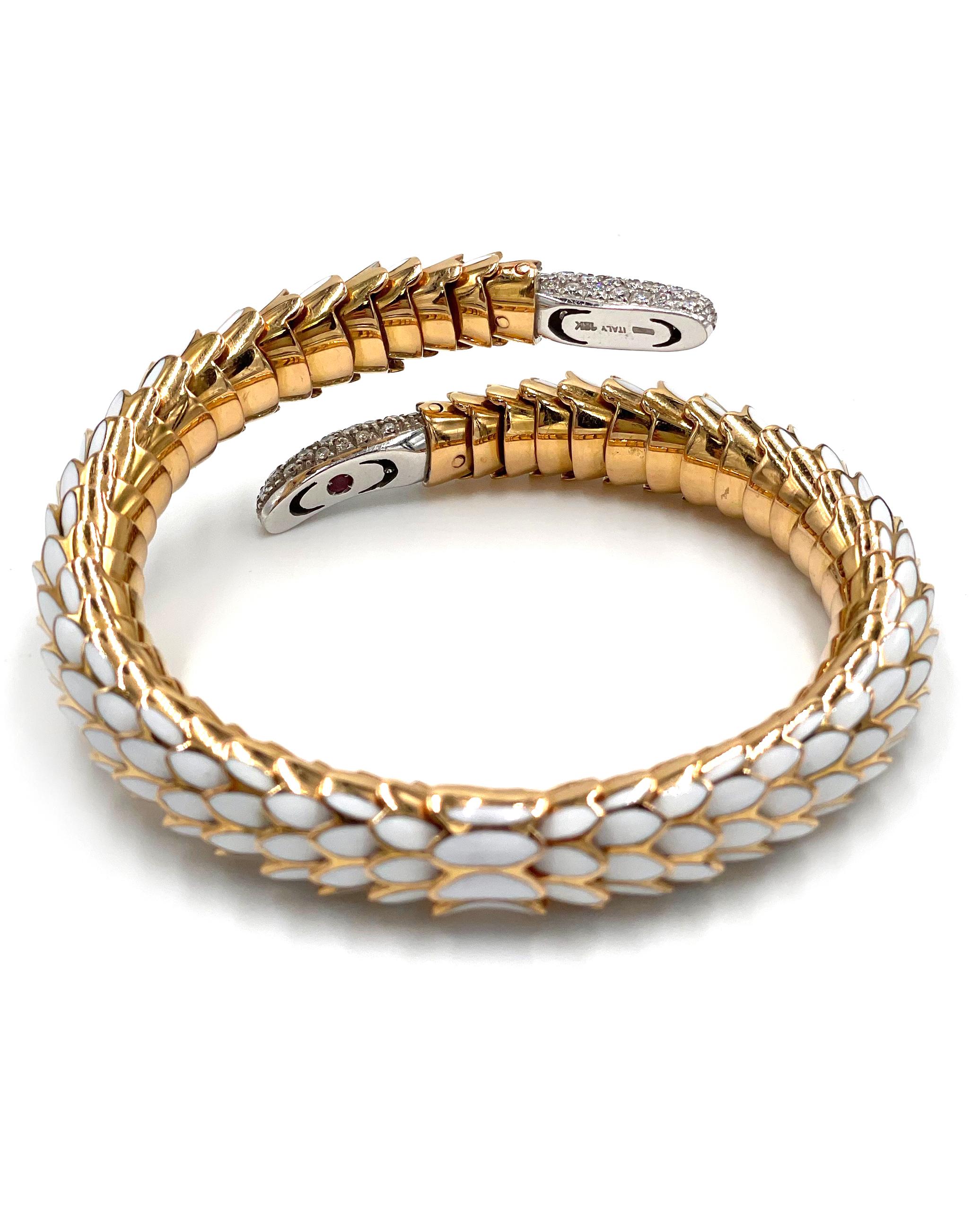 Contemporain Roberto Coin Bracelet animalier écailles en or 18 carats avec émail blanc et diamants en vente