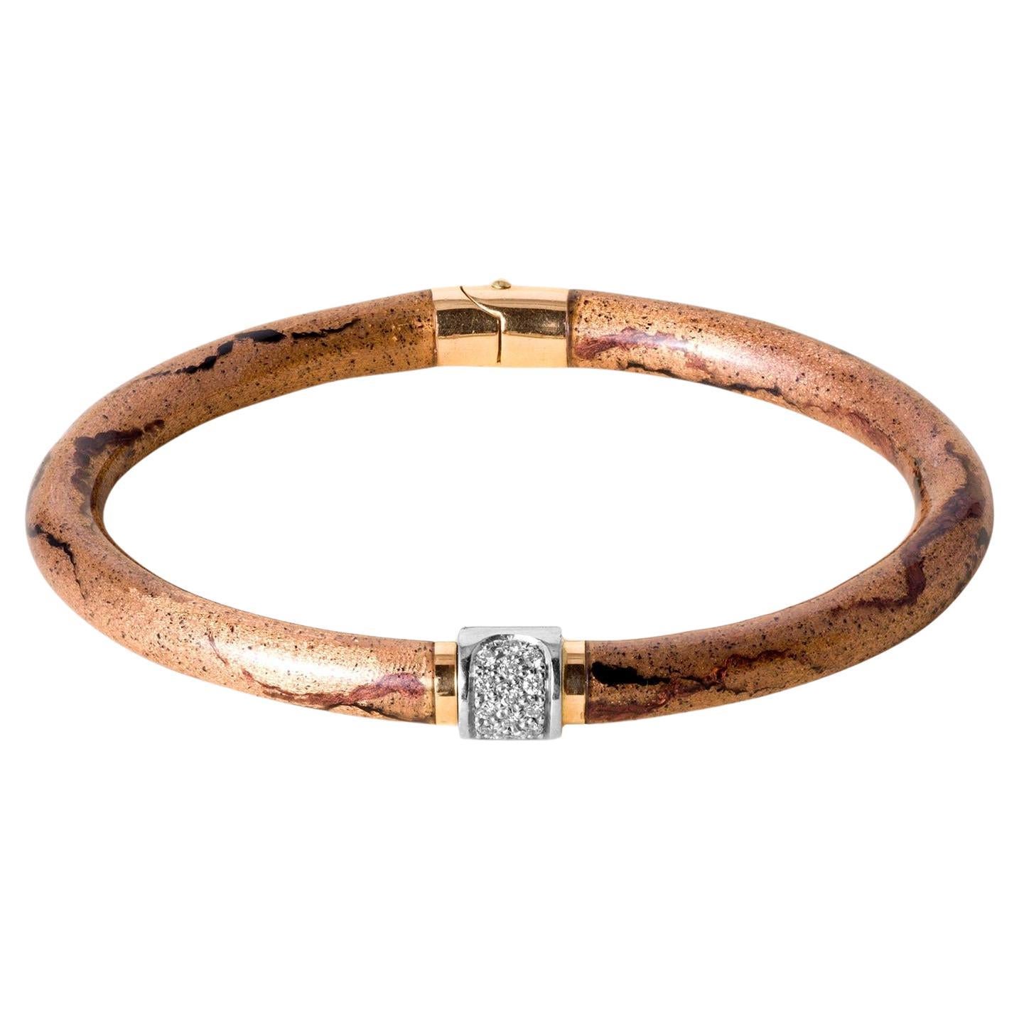 Bangle con cerniera in oro 18 carati con diamante SOHO e smalto oro rosa