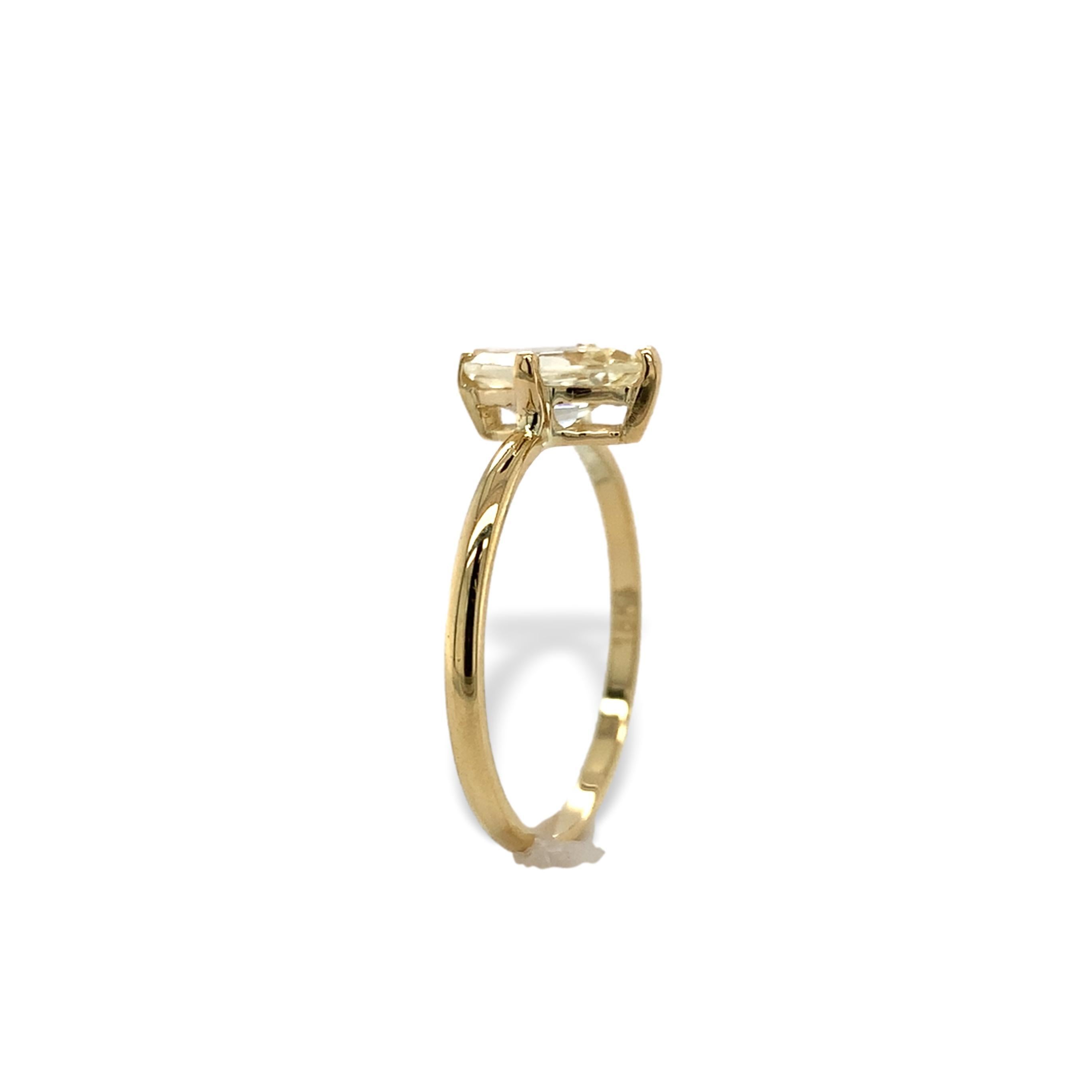 Shield Cut 18K Gold Solitaire Ring with Fancy Shield Shaped 1.04ct Yellow Sapphire size 7 For Sale