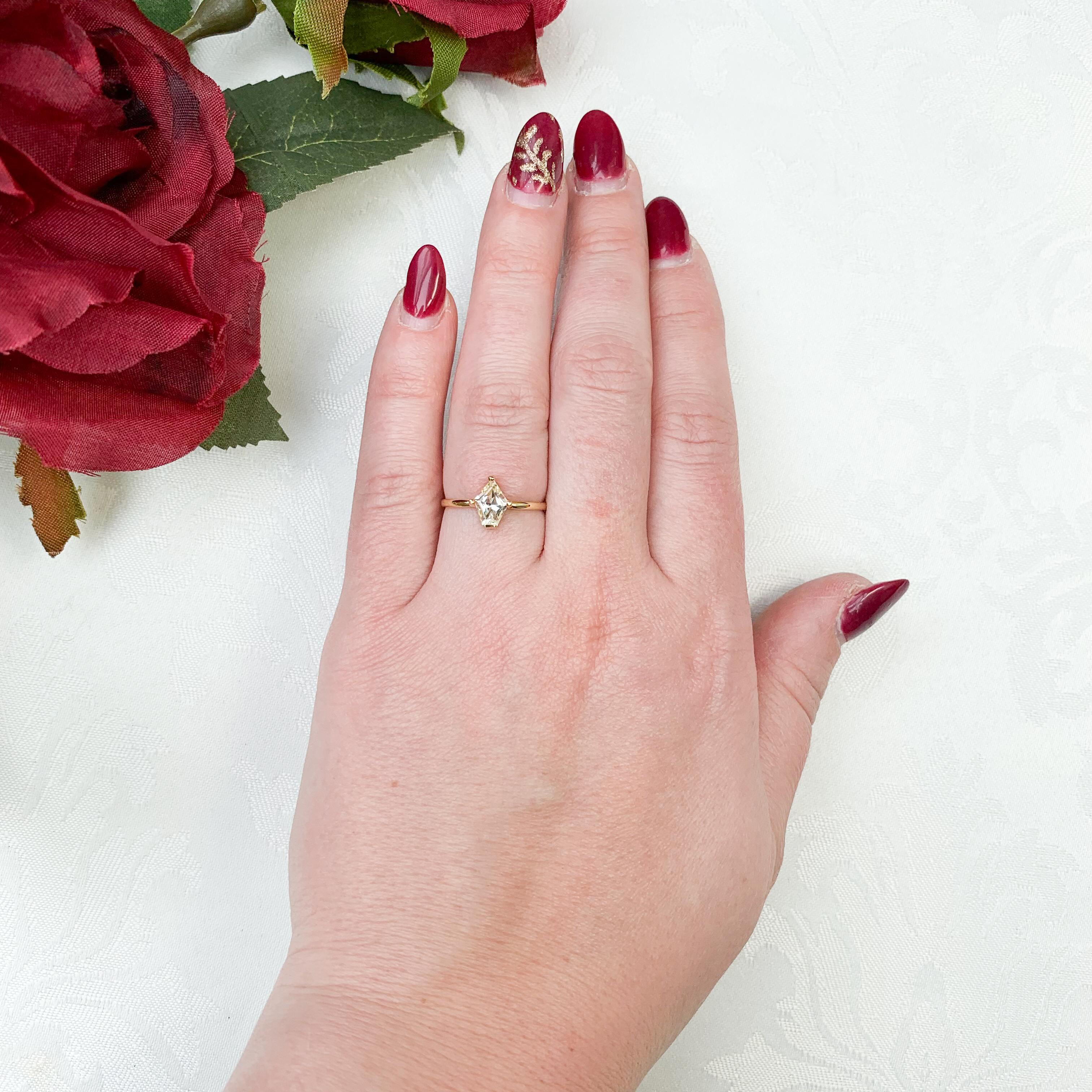 18K Gold Solitaire Ring with Fancy Shield Shaped 1.04ct Yellow Sapphire size 7 For Sale 3