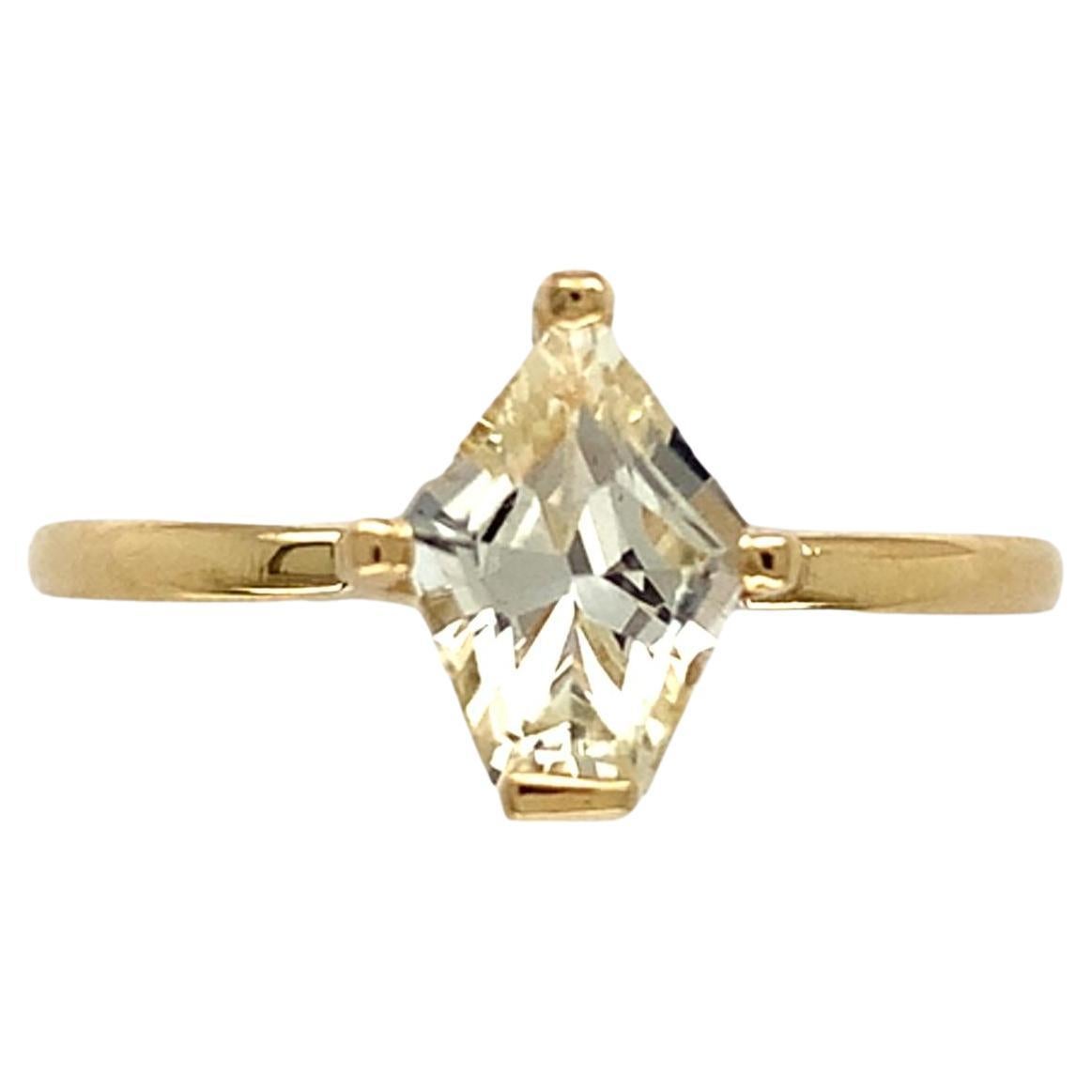 18K Gold Solitaire Ring with Fancy Shield Shaped 1.04ct Yellow Sapphire size 7 For Sale