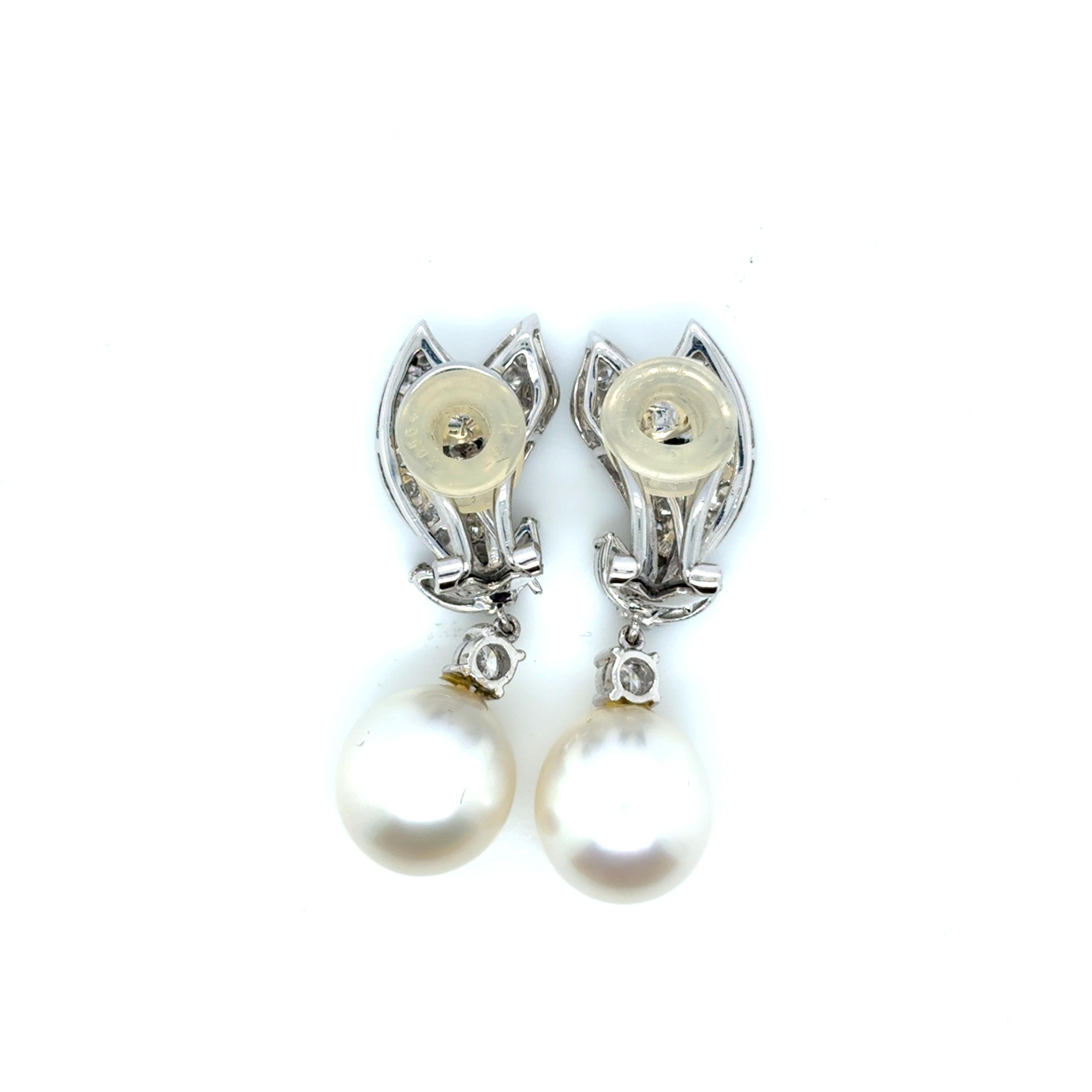 Orecchini in oro 18k con perle dei mari del Sud e diamanti da 2,38 carati in vendita 4