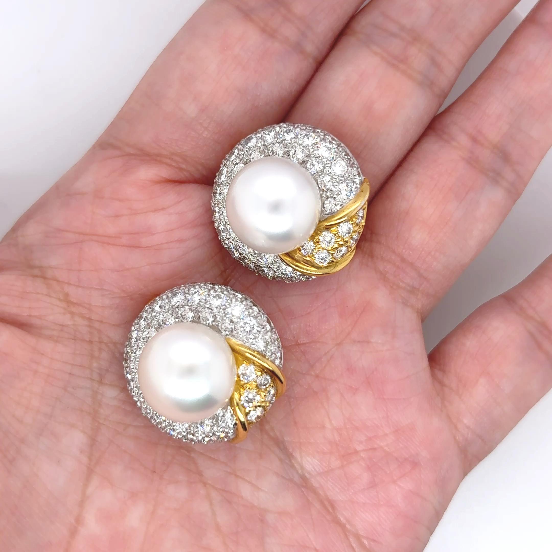 Orecchini in oro 18 carati con perle dei mari del sud e diamanti 5,13 carati in vendita 4