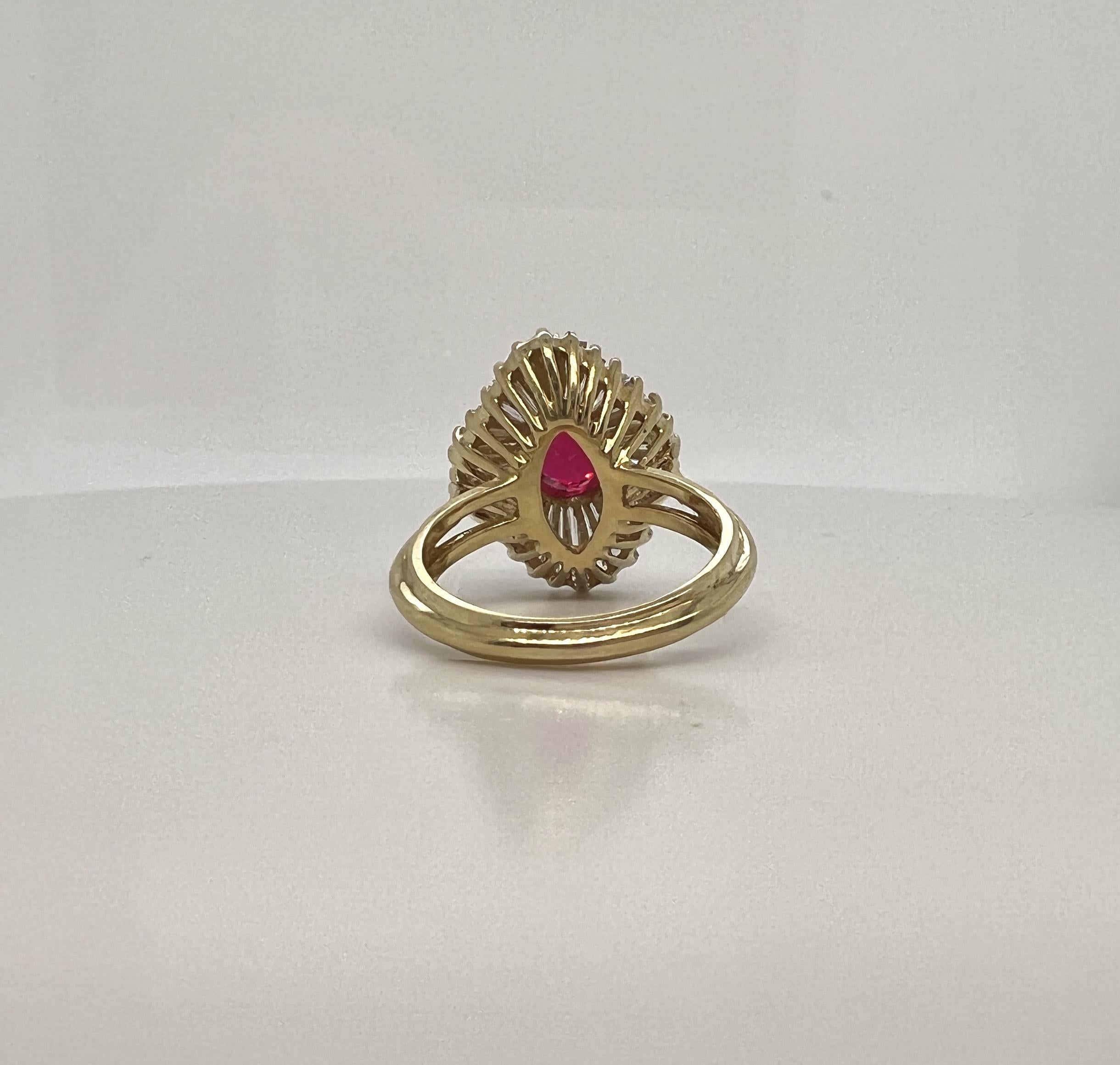 18k Gold, Spinel, And Diamond Ring en Excelente estado para la venta en New York, NY