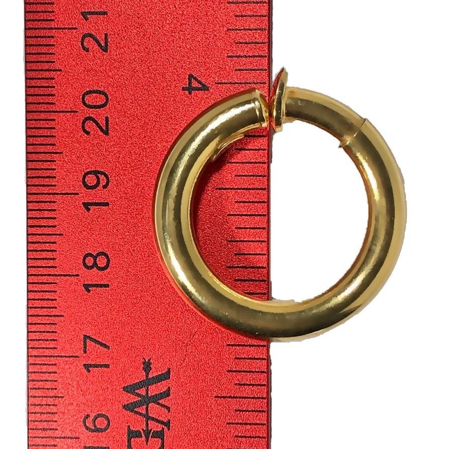 18K Gold Spring Loaded Hoop Earrings for Non Pierced Ears In Good Condition In Palm Beach, FL