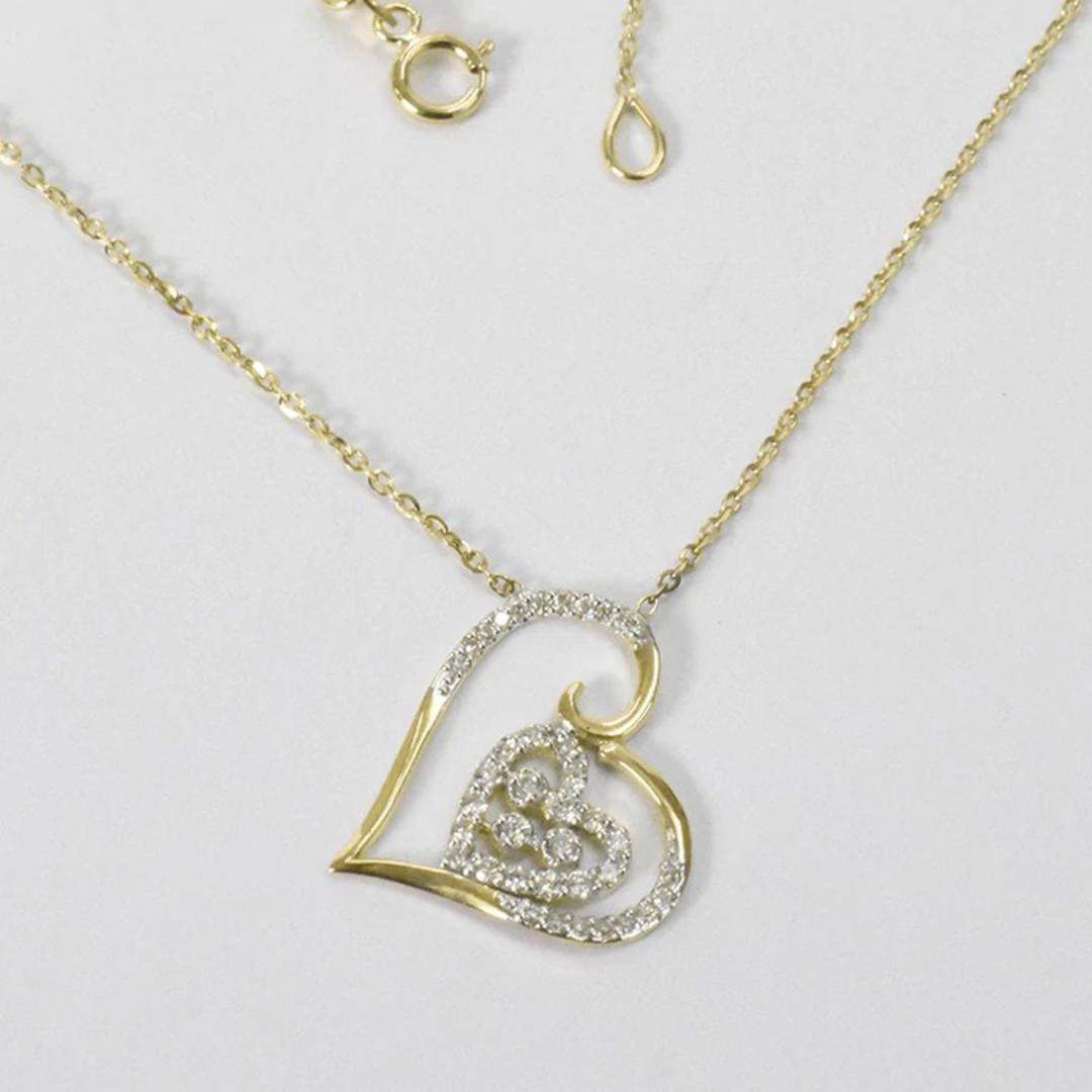 Round Cut 18k Gold Square Charm Diamond Necklace Minimalist Dainty Charm Necklace For Sale