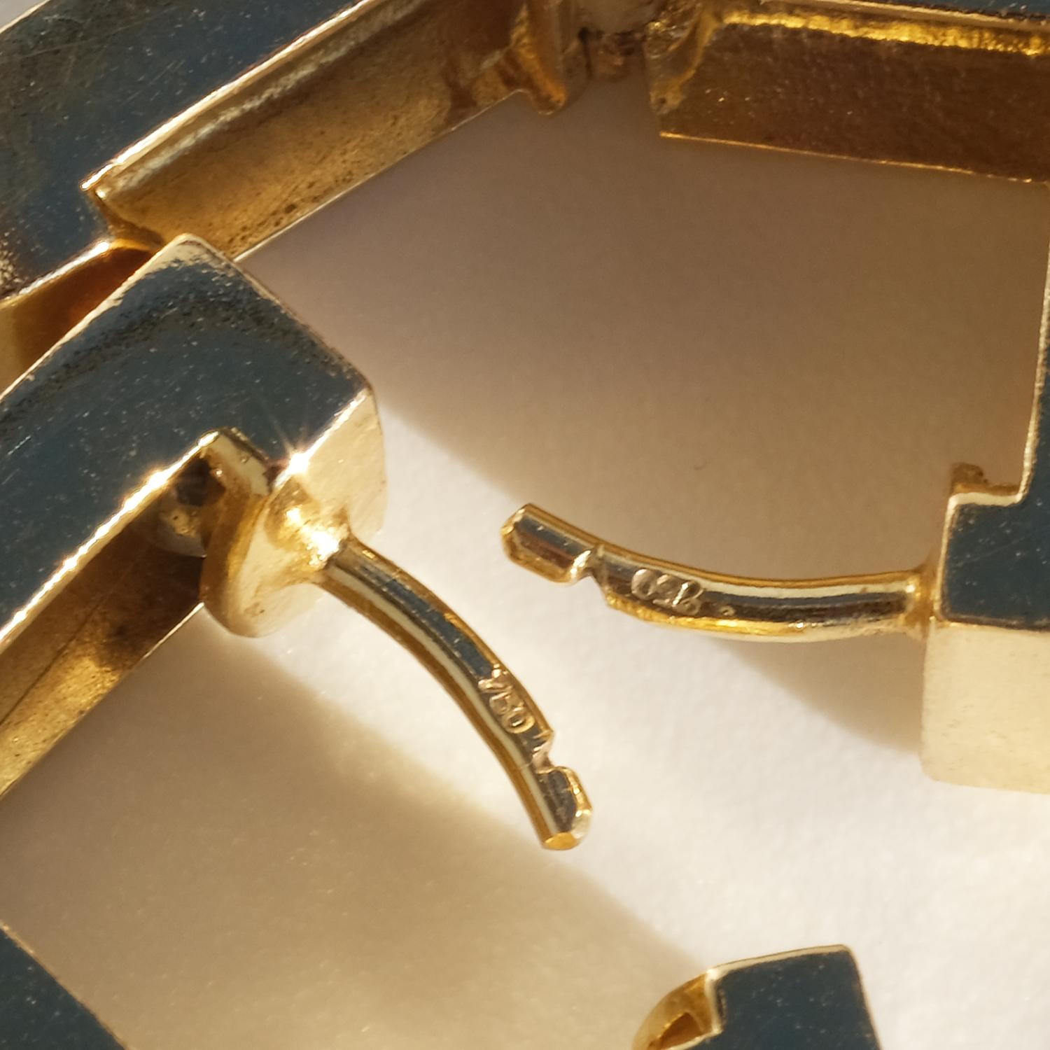 18K Gold Square Earrings “Huggies” For Sale 5