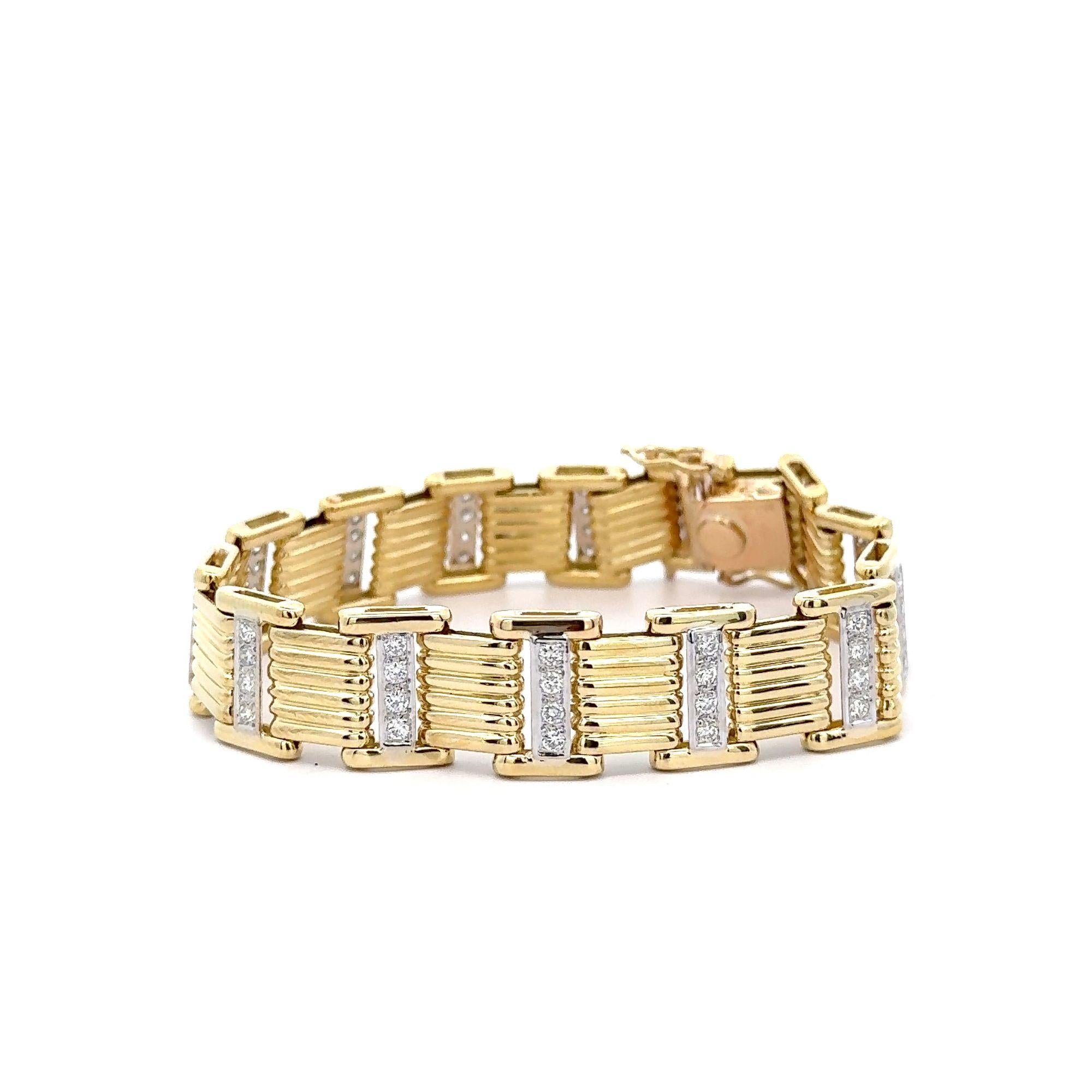 Contemporain Bracelet homme en or 18K à maillons carrés et diamants de 2 tons en vente