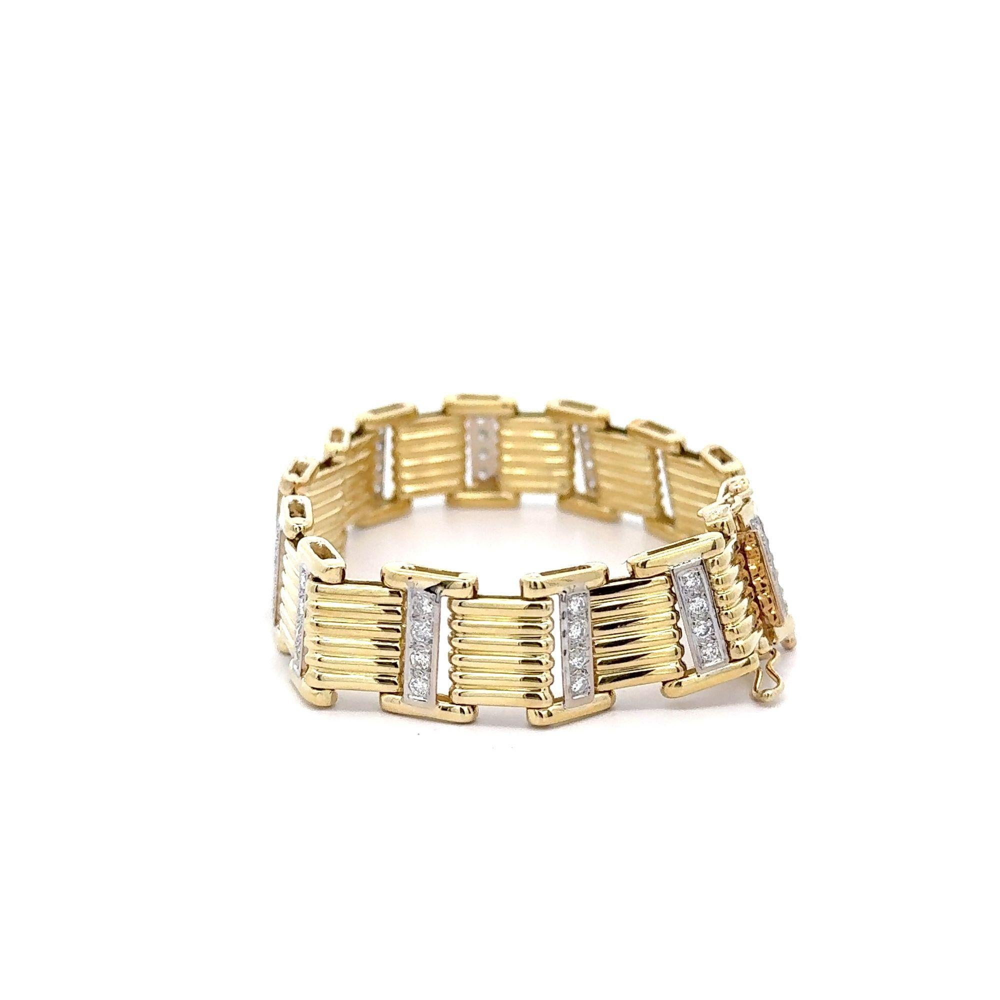 Taille ronde Bracelet homme en or 18K à maillons carrés et diamants de 2 tons en vente