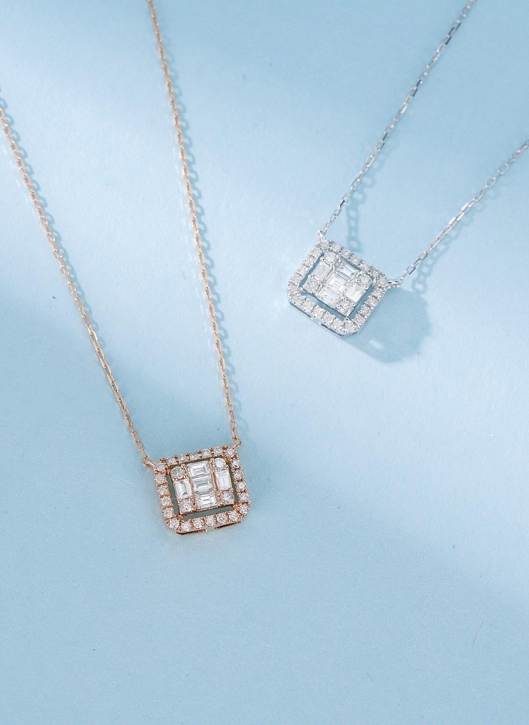 Women's 18K Gold Square Pendant Necklace with Natural Diamonds For Sale