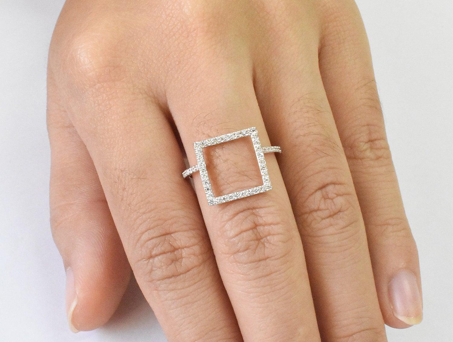 in vendita:  Anello con diamante in oro 18 carati a forma quadrata Diamante a forma geometrica 12