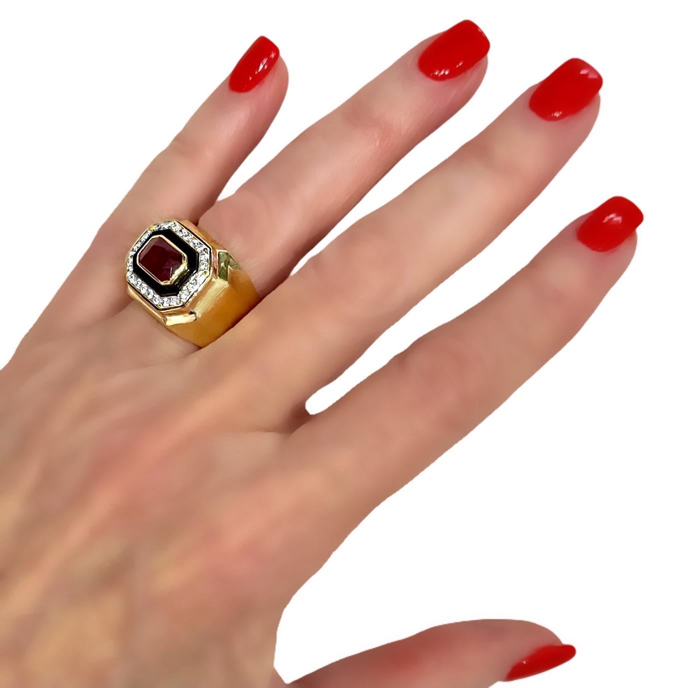 18k Gold Statement RIng Featuring An Unenhanced Mozambique Ruby, Onyx & Diamonds For Sale 7