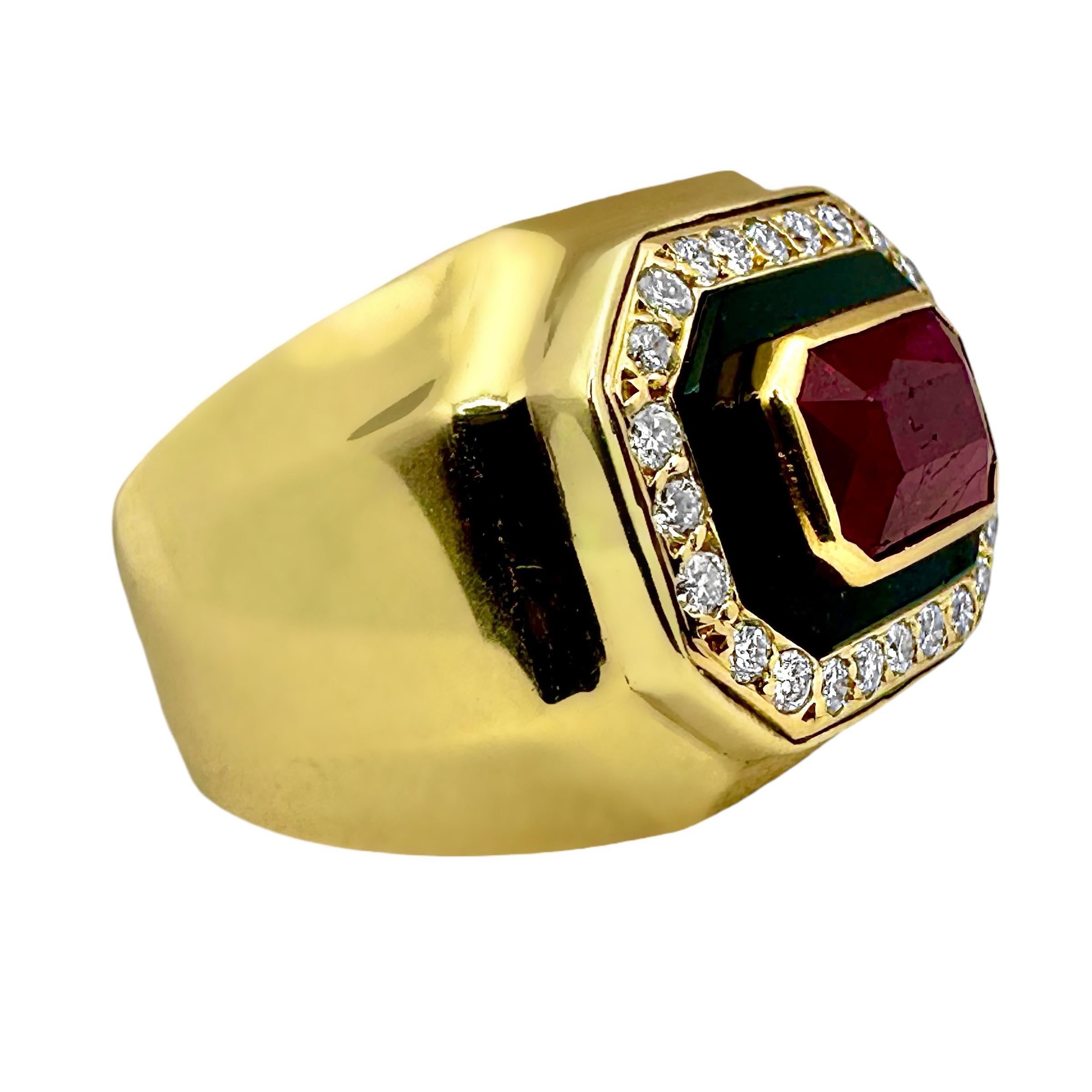18k Gold Statement RIng Featuring An Unenhanced Mozambique Ruby, Onyx & Diamonds For Sale 2