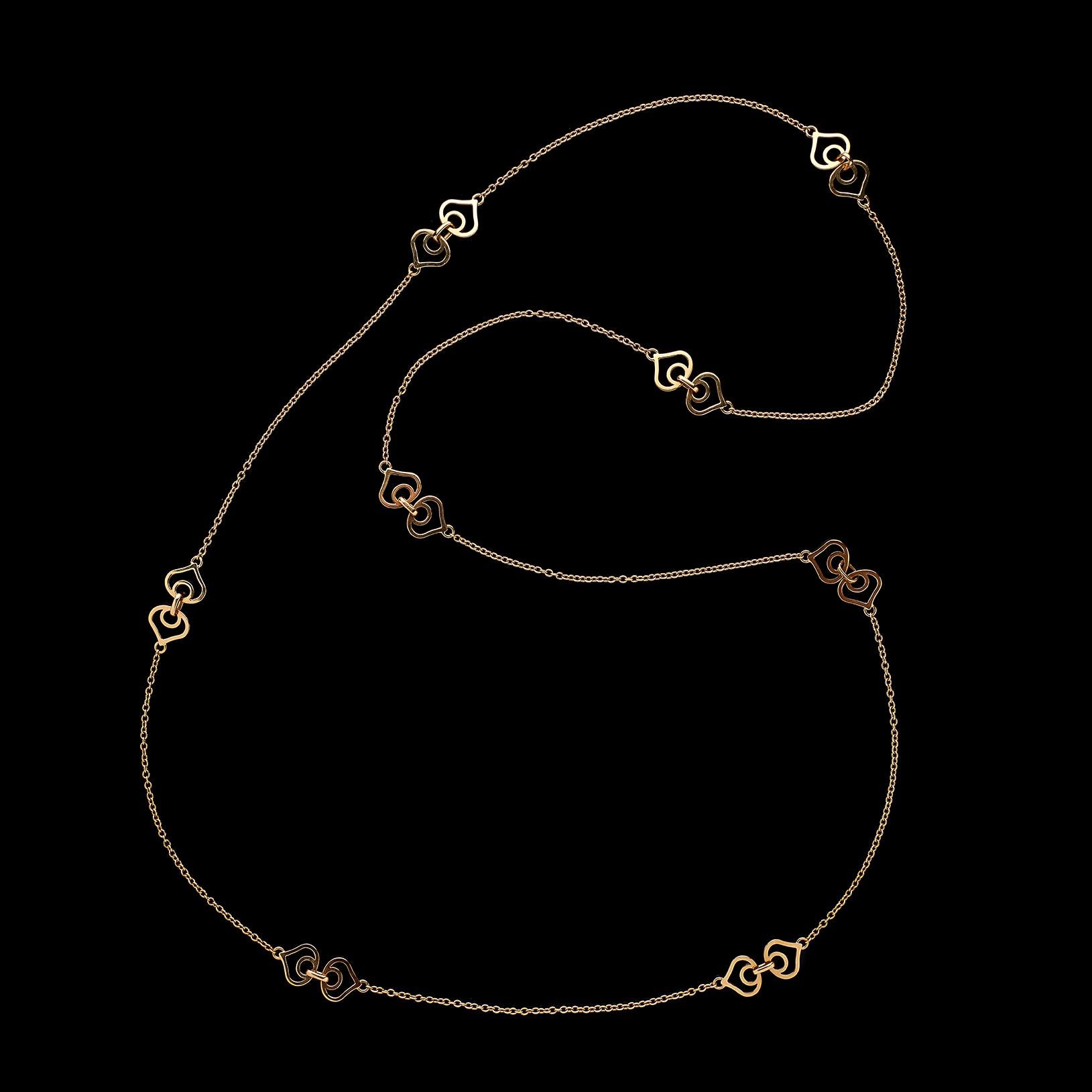 Designed by the much sought after Marina B., the jewelry brand created by Marina Bulgari of the famed Bulgari family, this wearable and fun 18k gold endless neckchain is perfect addition to any outfit, whether by day or night! It weighs 17.5 grams