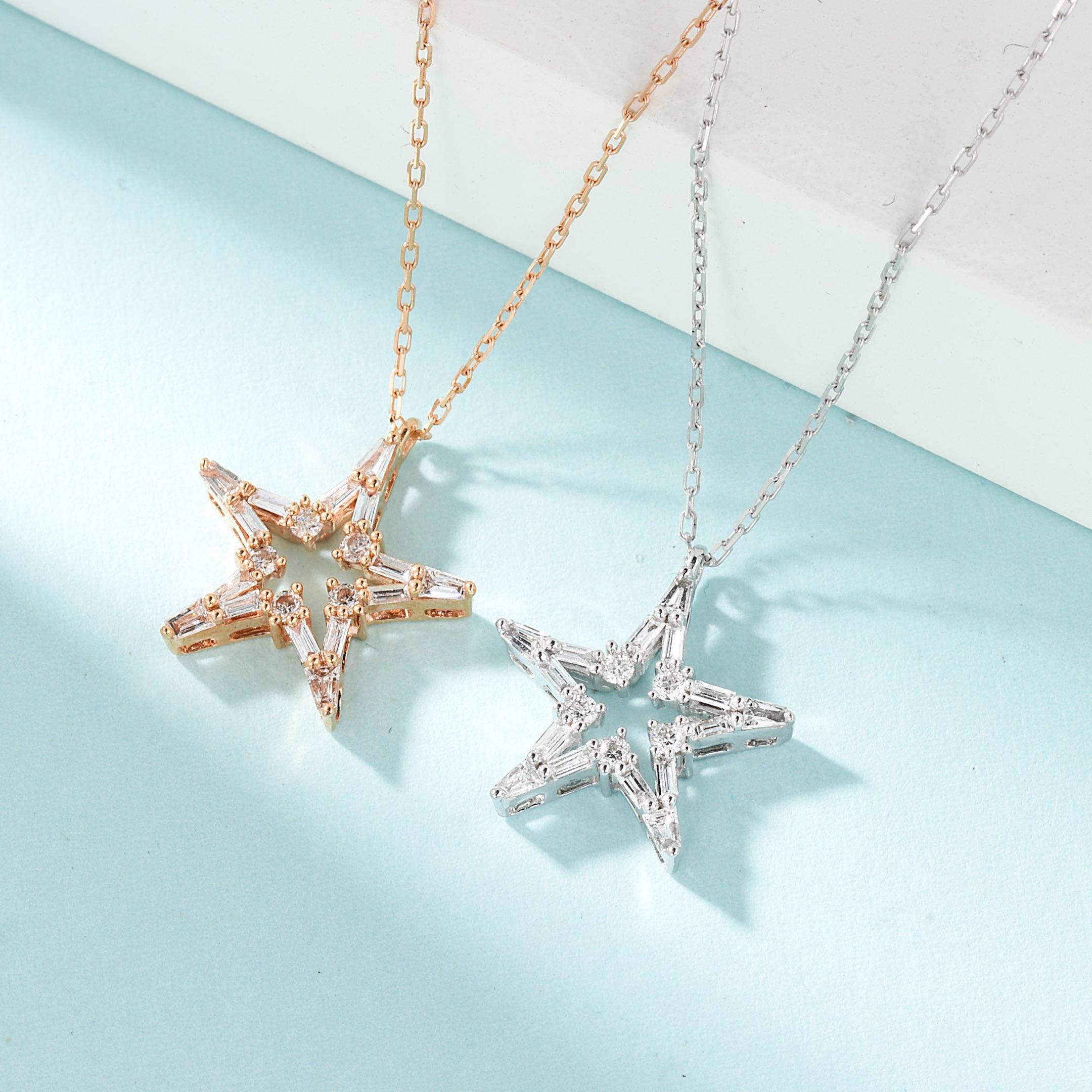 18K Gold Stepped Pentagon Star Necklace with Natural Diamonds In New Condition For Sale In Hong Kong, HK
