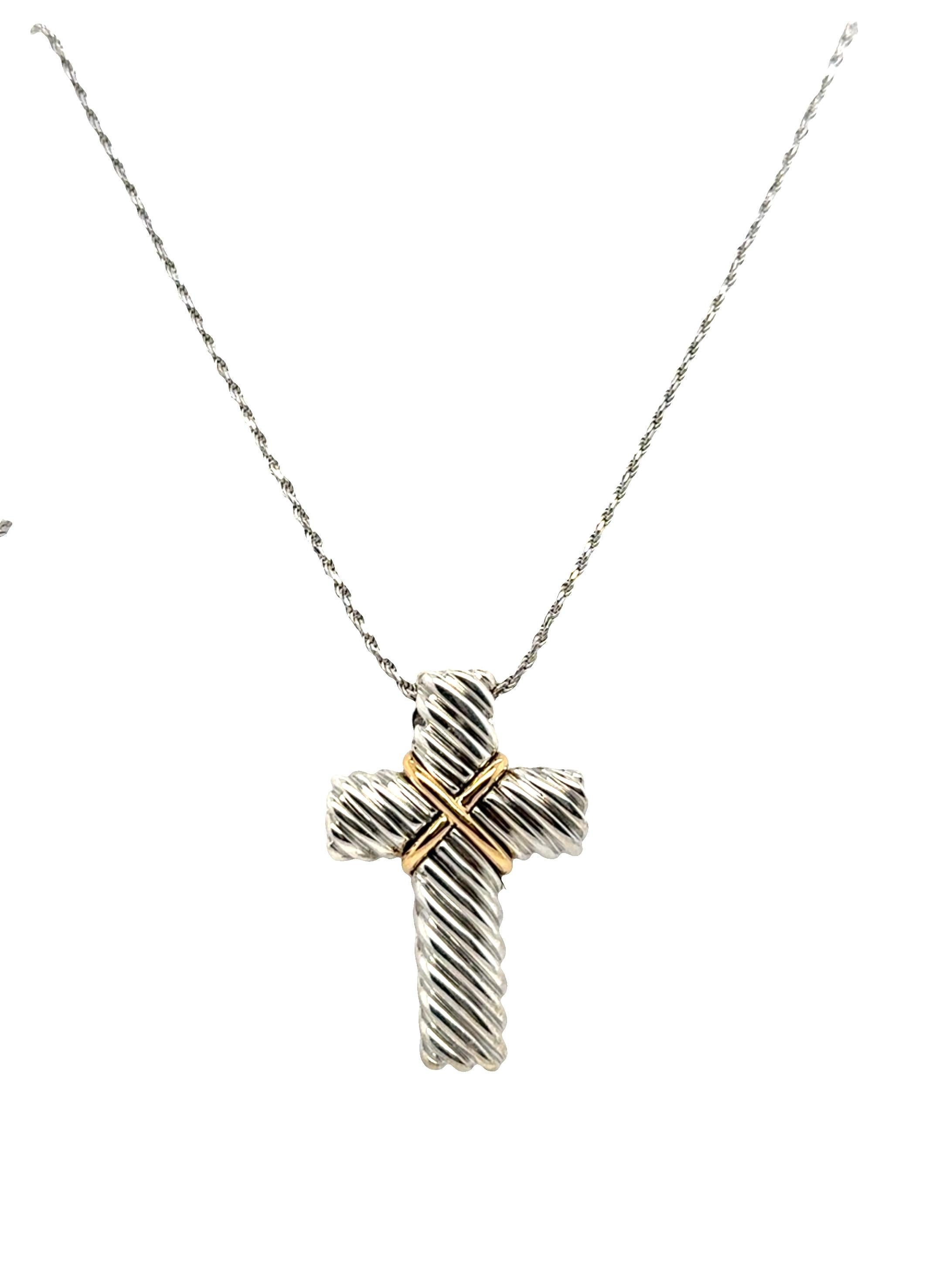 Collar de oro de 18 quilates y plata de ley con cable y cruz acanalada en venta 6