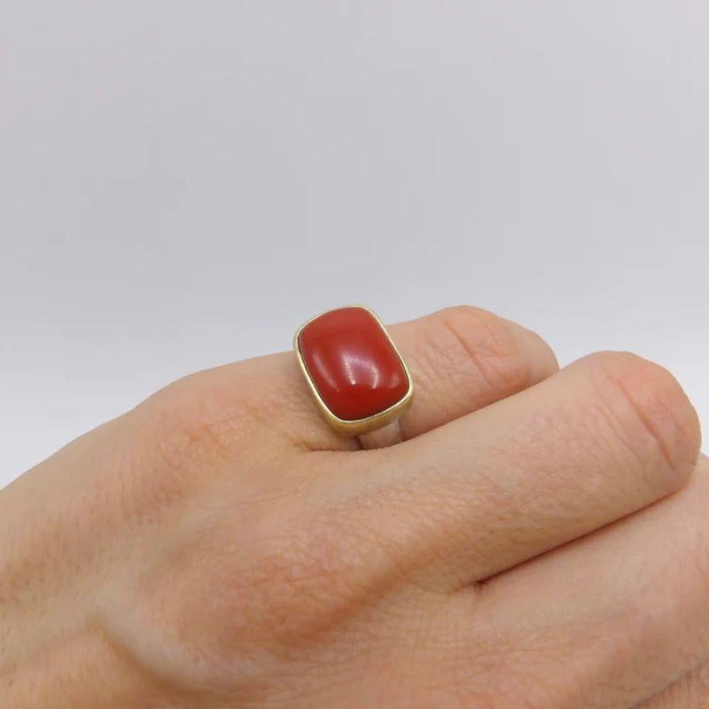 18K Gold & Sterling Silver Tony Malmed Ring with Coral In Good Condition For Sale In Venice, CA