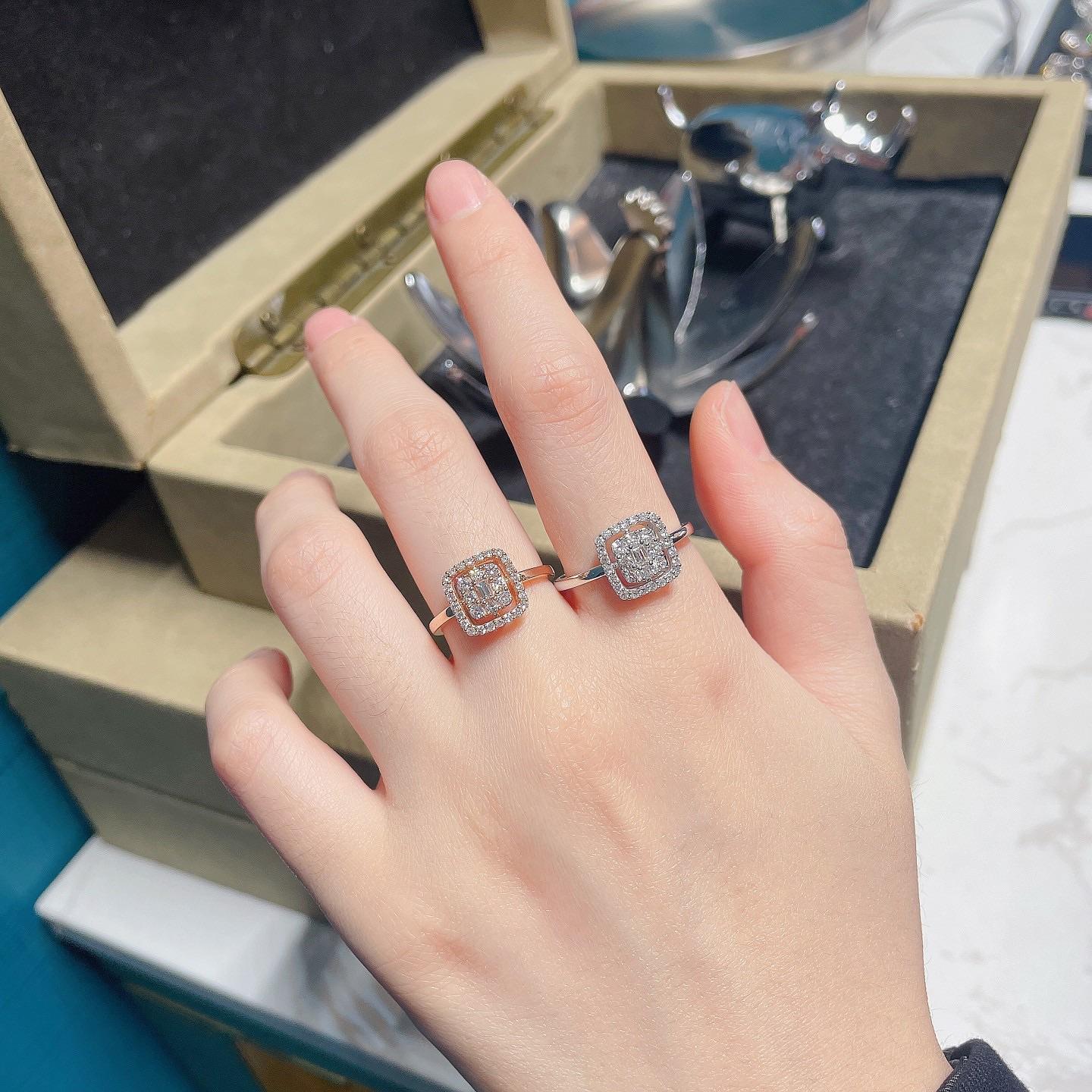 Anillo Cubo de Azúcar de Oro de 18K con Diamantes Naturales Moderno en venta