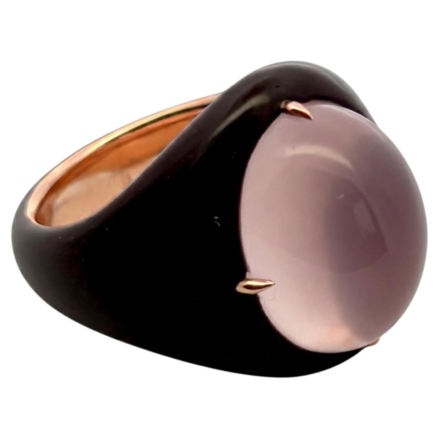 Ring aus 18-karätigem Gold mit Taffin-Mondstein und Emaille